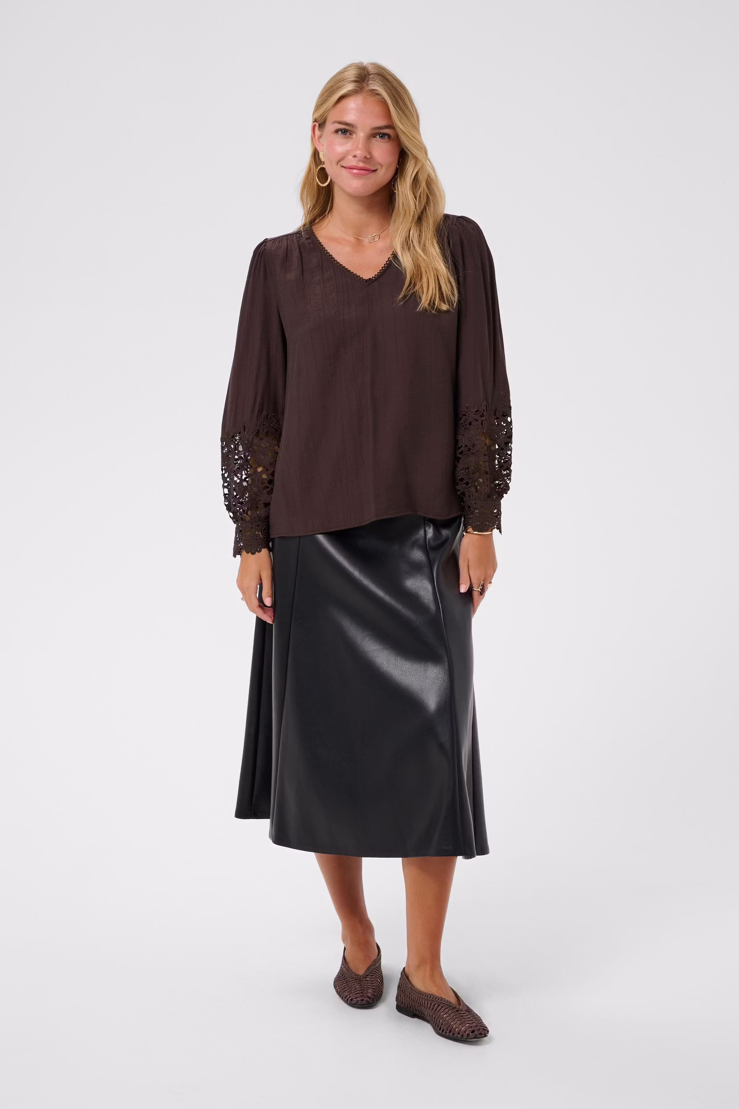 CRTina Blouse LOOKBOOK FRONT 10614427-191016