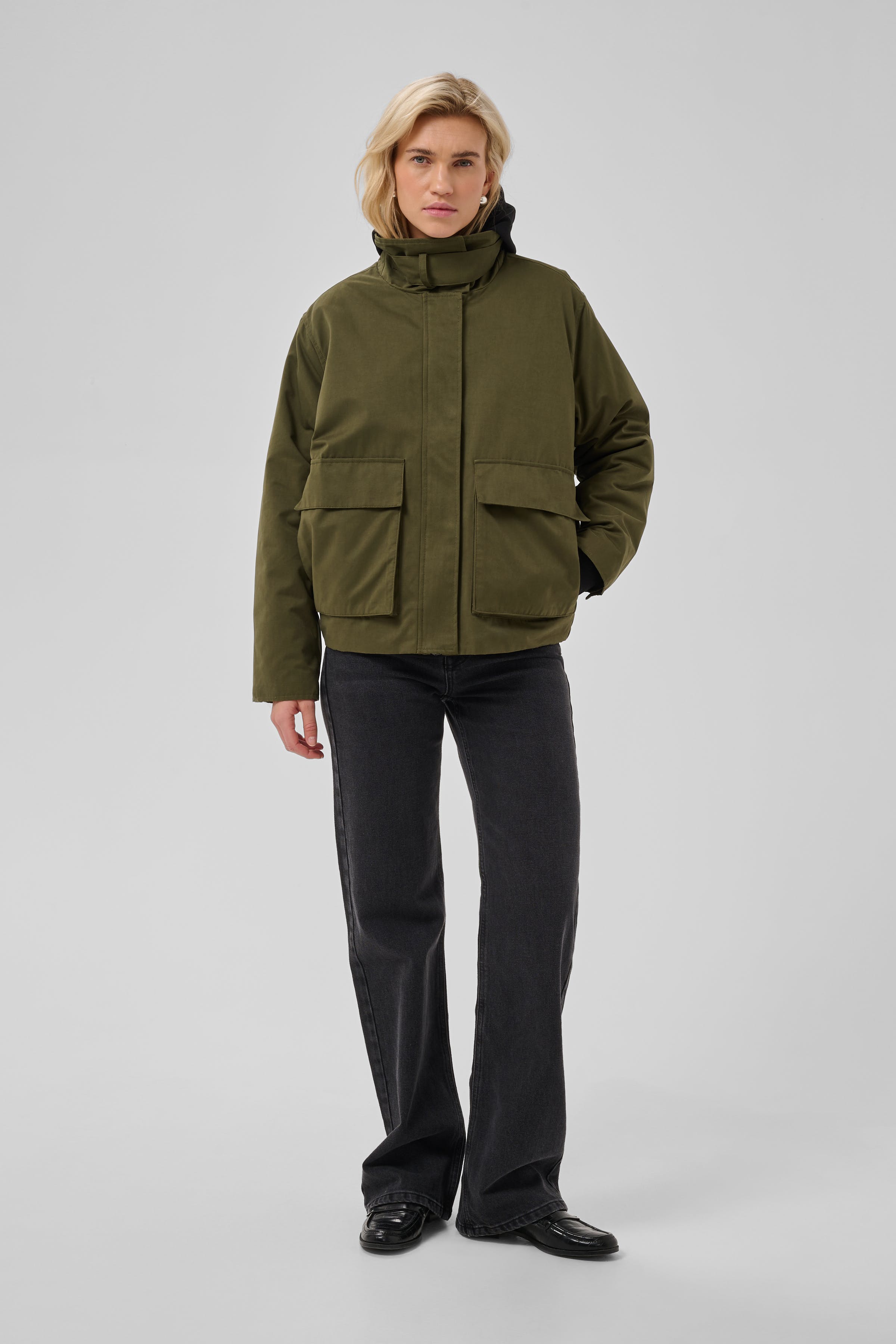 MWLyon Ytterplagg LOOKBOOK FRONT 10705604-190515