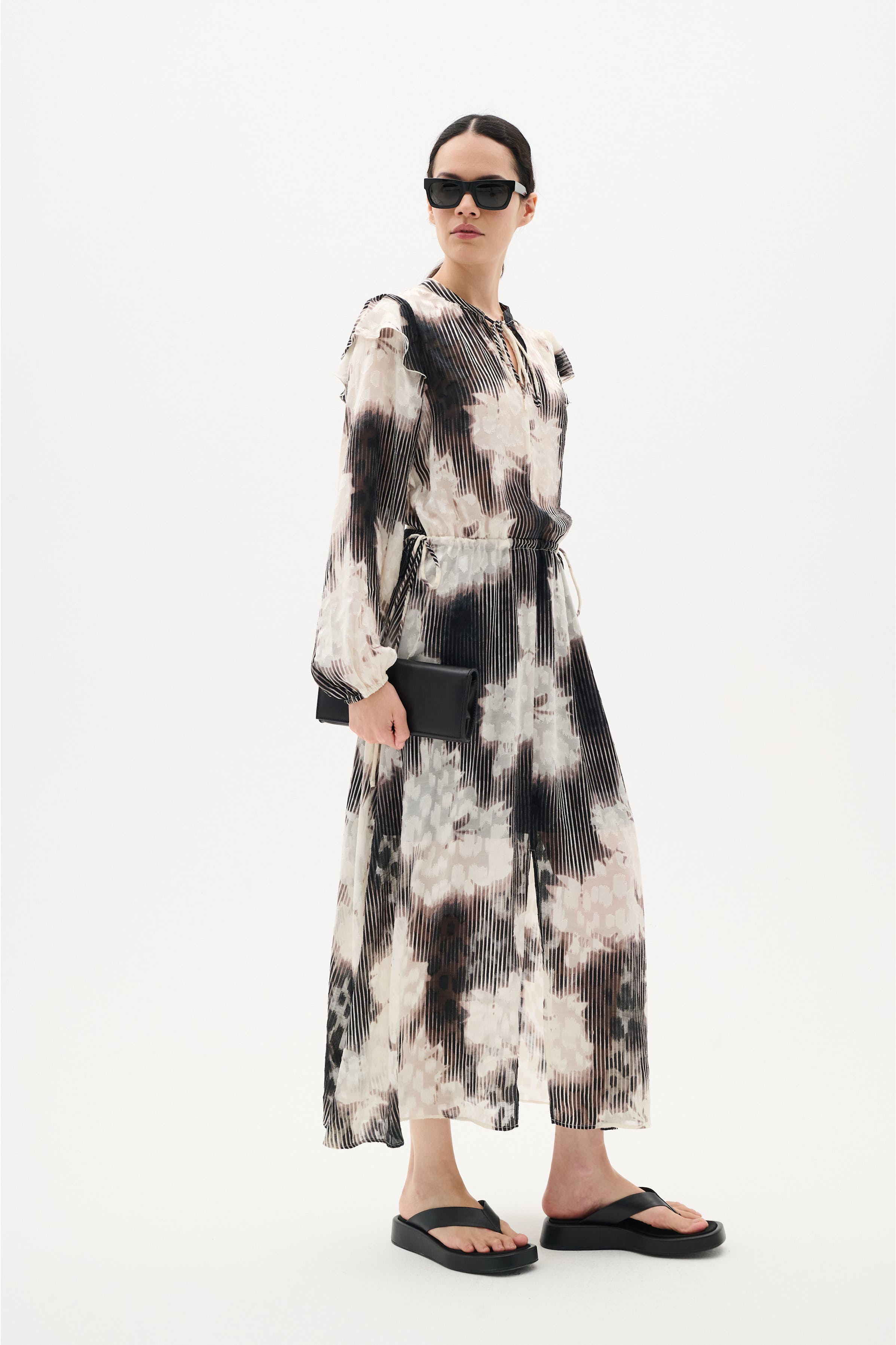 CielleIW Jurk LOOKBOOK FRONT 30110493-303573