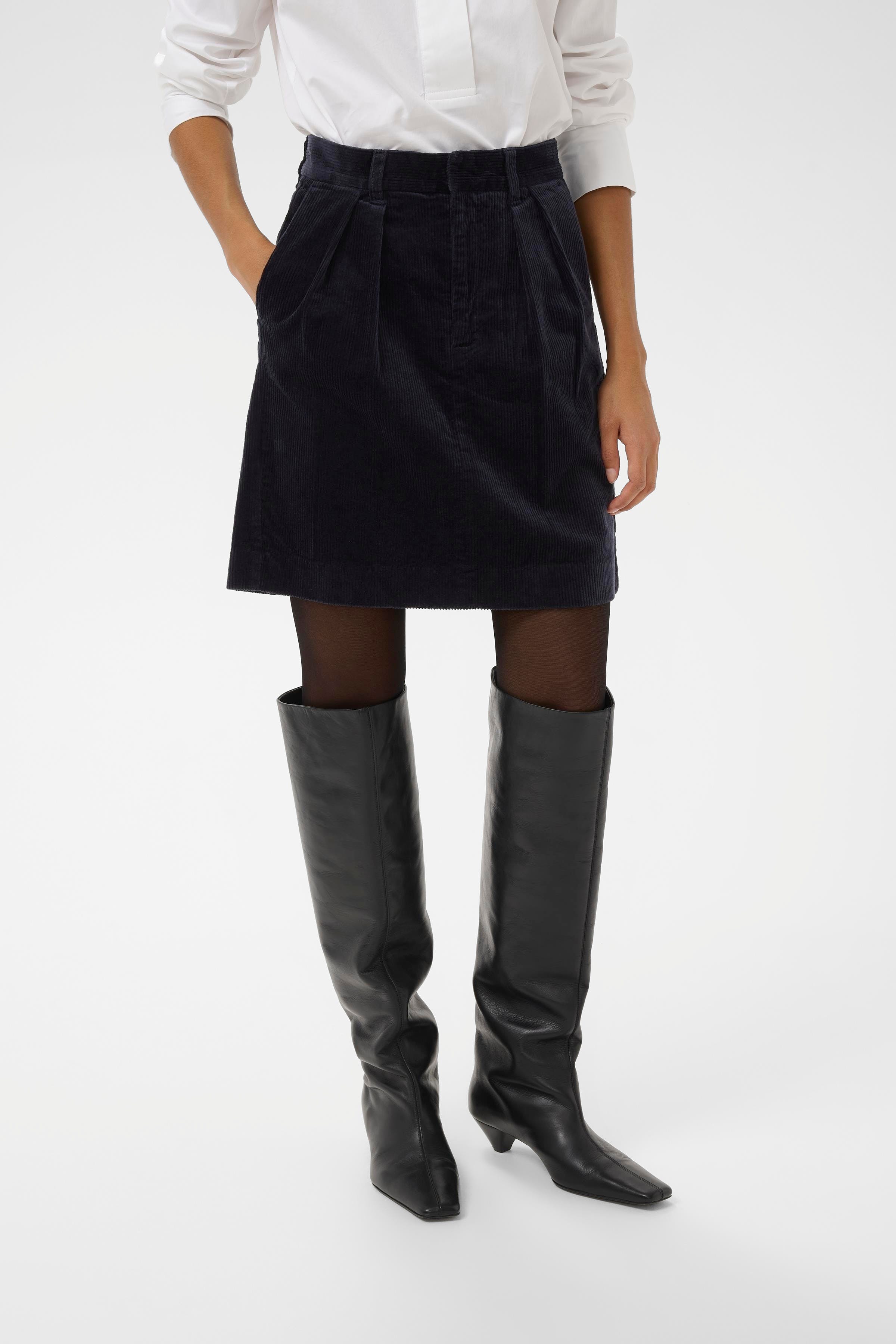 ToriIW Kjol LOOKBOOK FRONT 30109782-300005