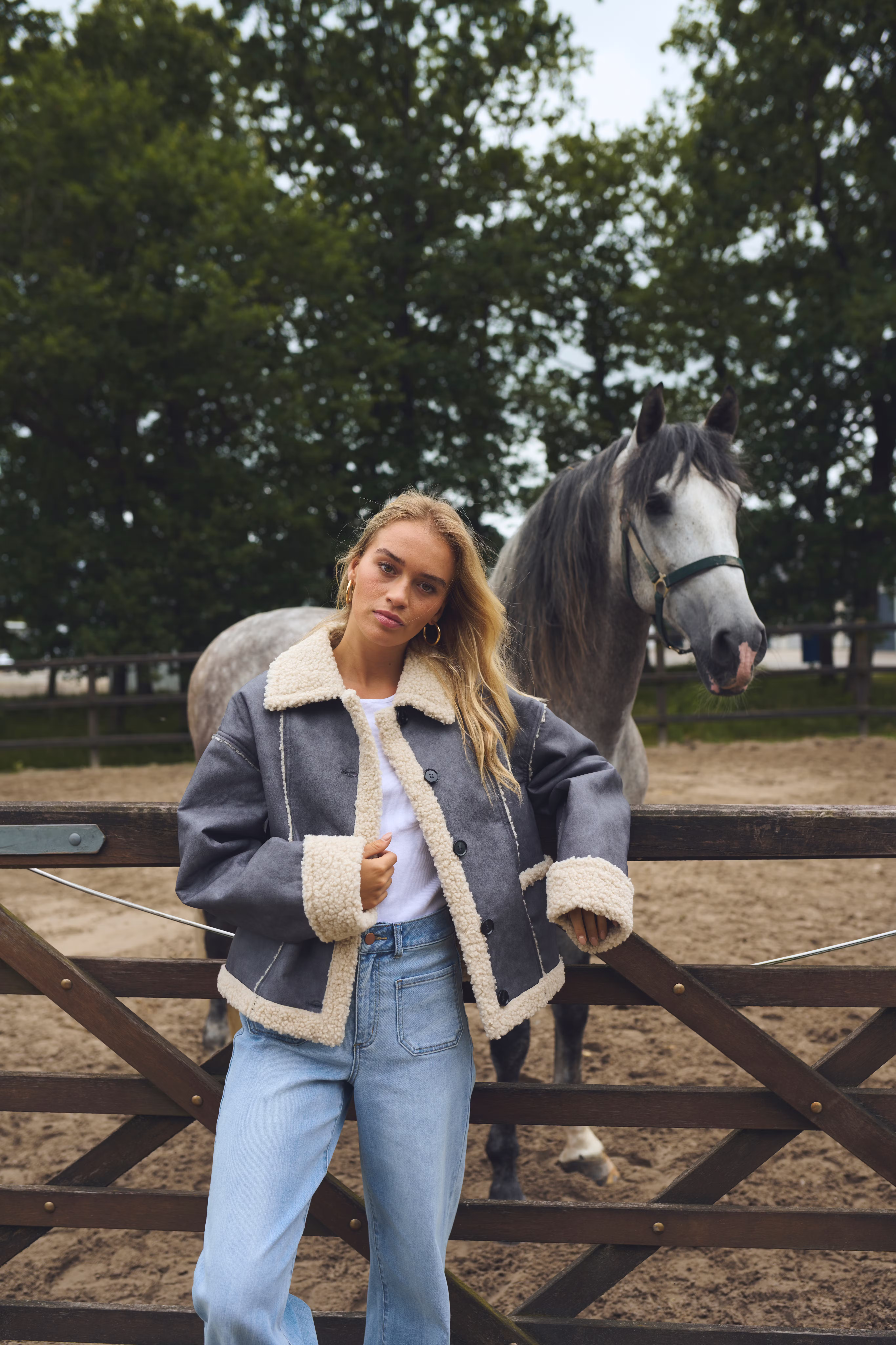 KAshirley Jacke LOCATION NONE 10552368-100121