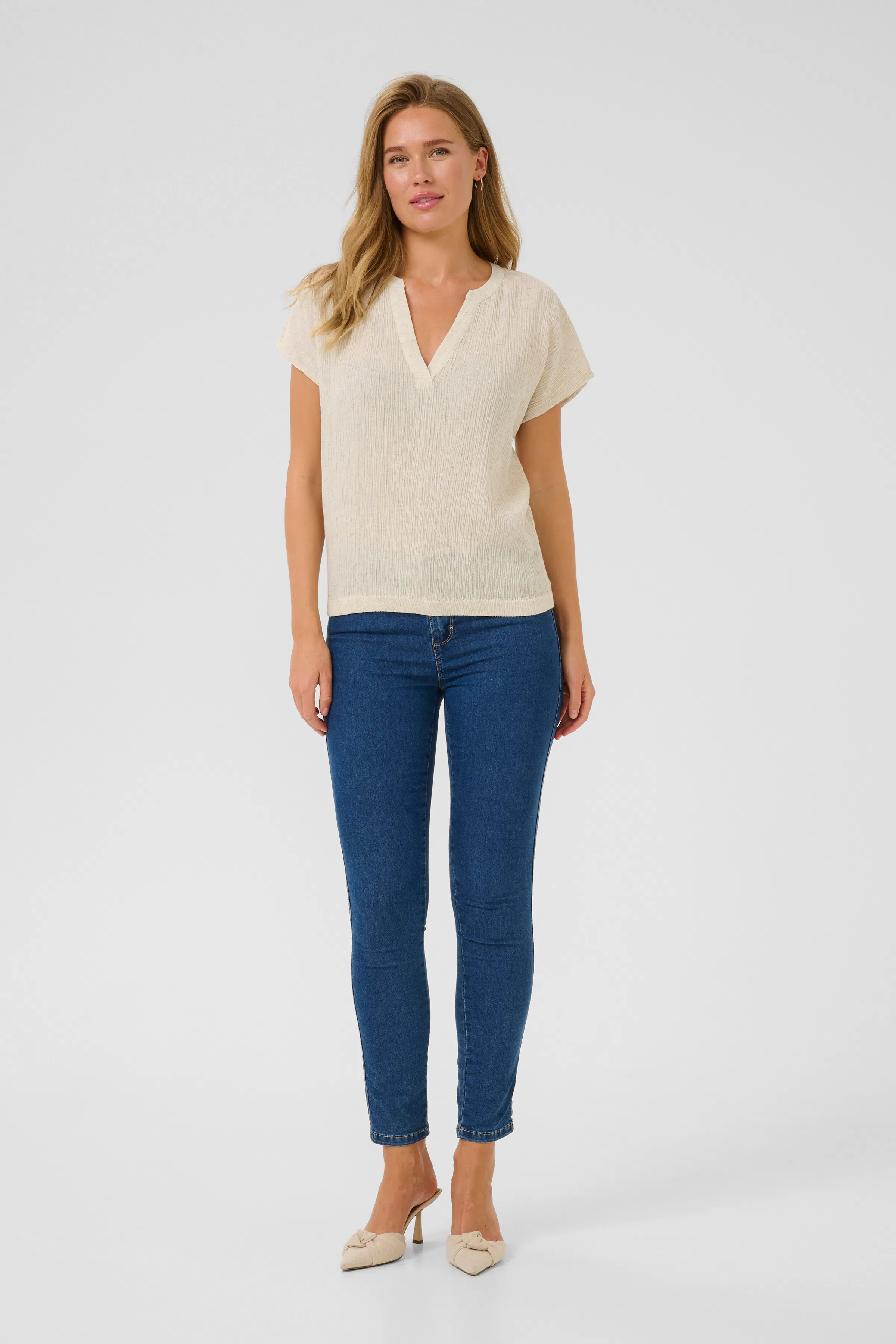 KAgitte Bluse aus Leinen LOOKBOOK FRONT 10509973-1513051