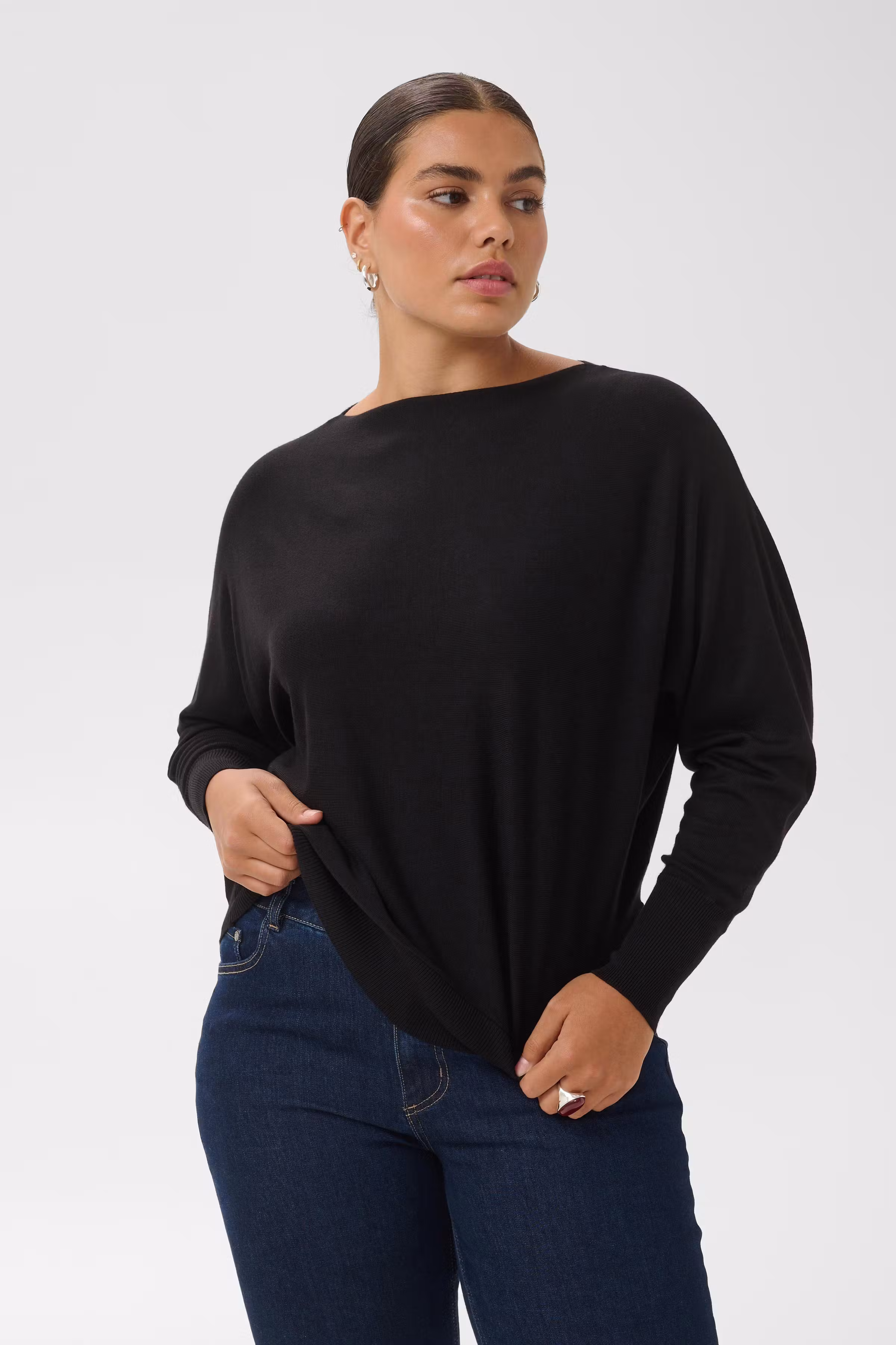 KClizzy Pullover LOOKBOOK FRONT 10584592-100121