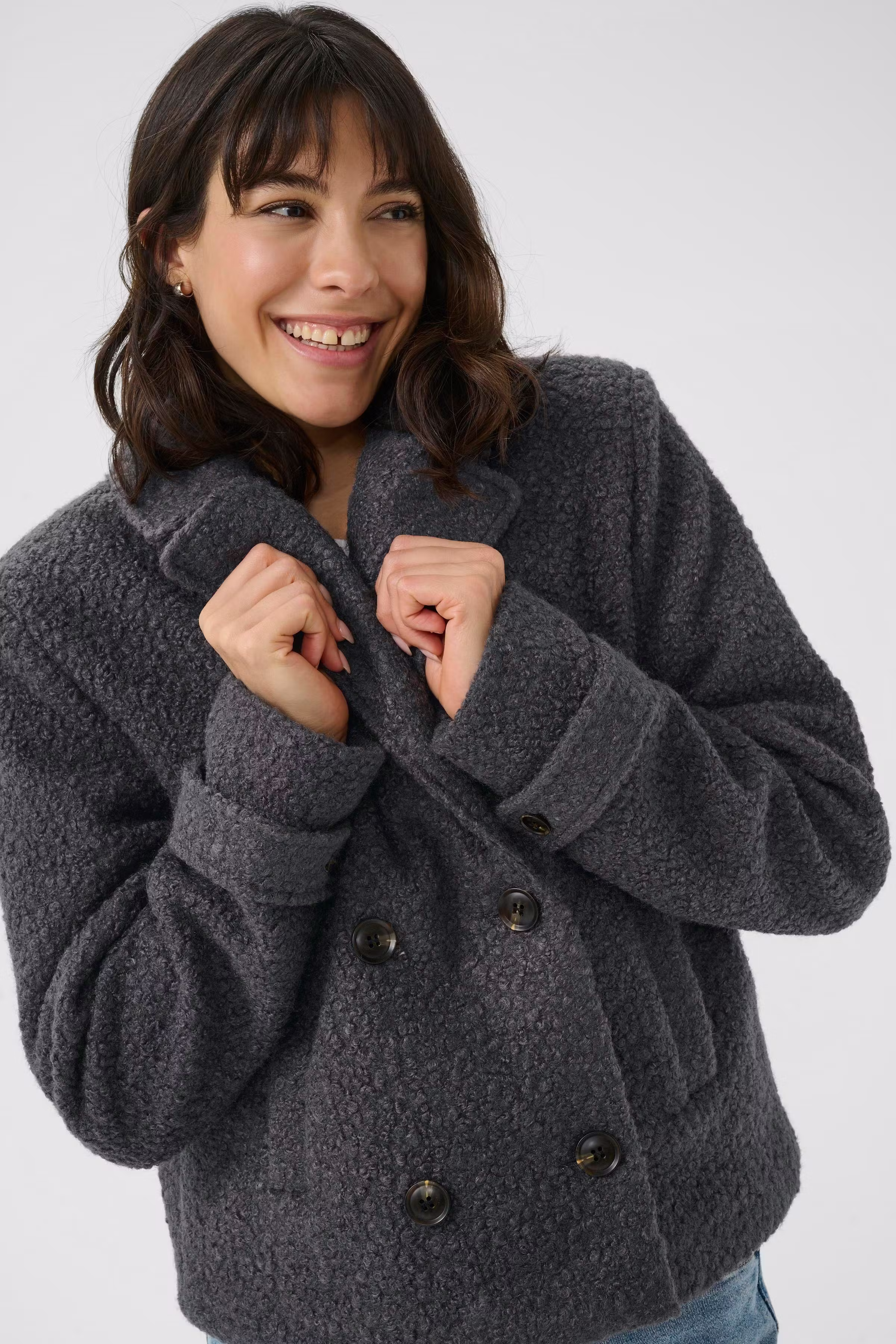 KAanne Outerwear LOOKBOOK DETAIL 10509486-190205