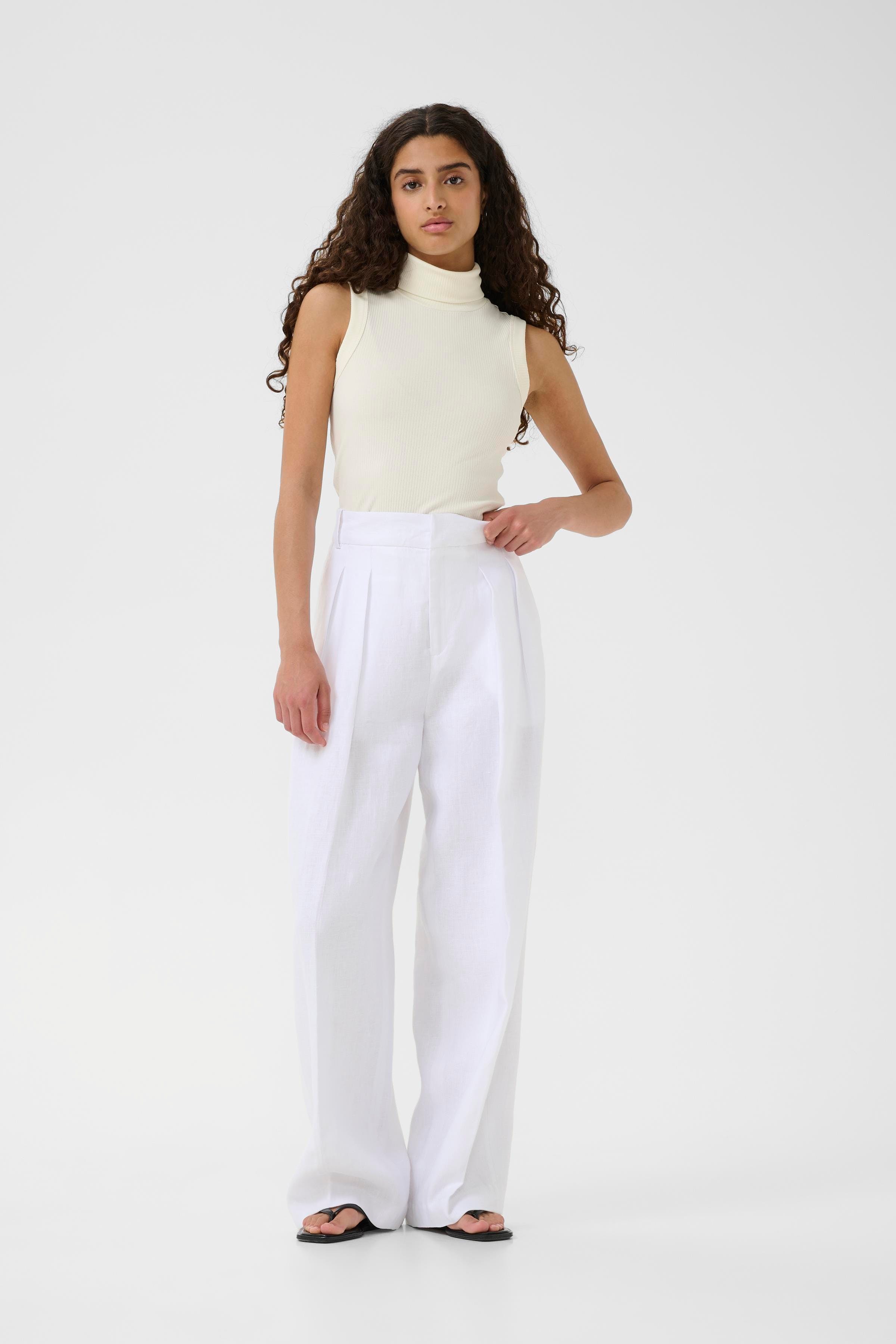 YaizaIW Linen Trousers LOOKBOOK FRONT 30110462-300001