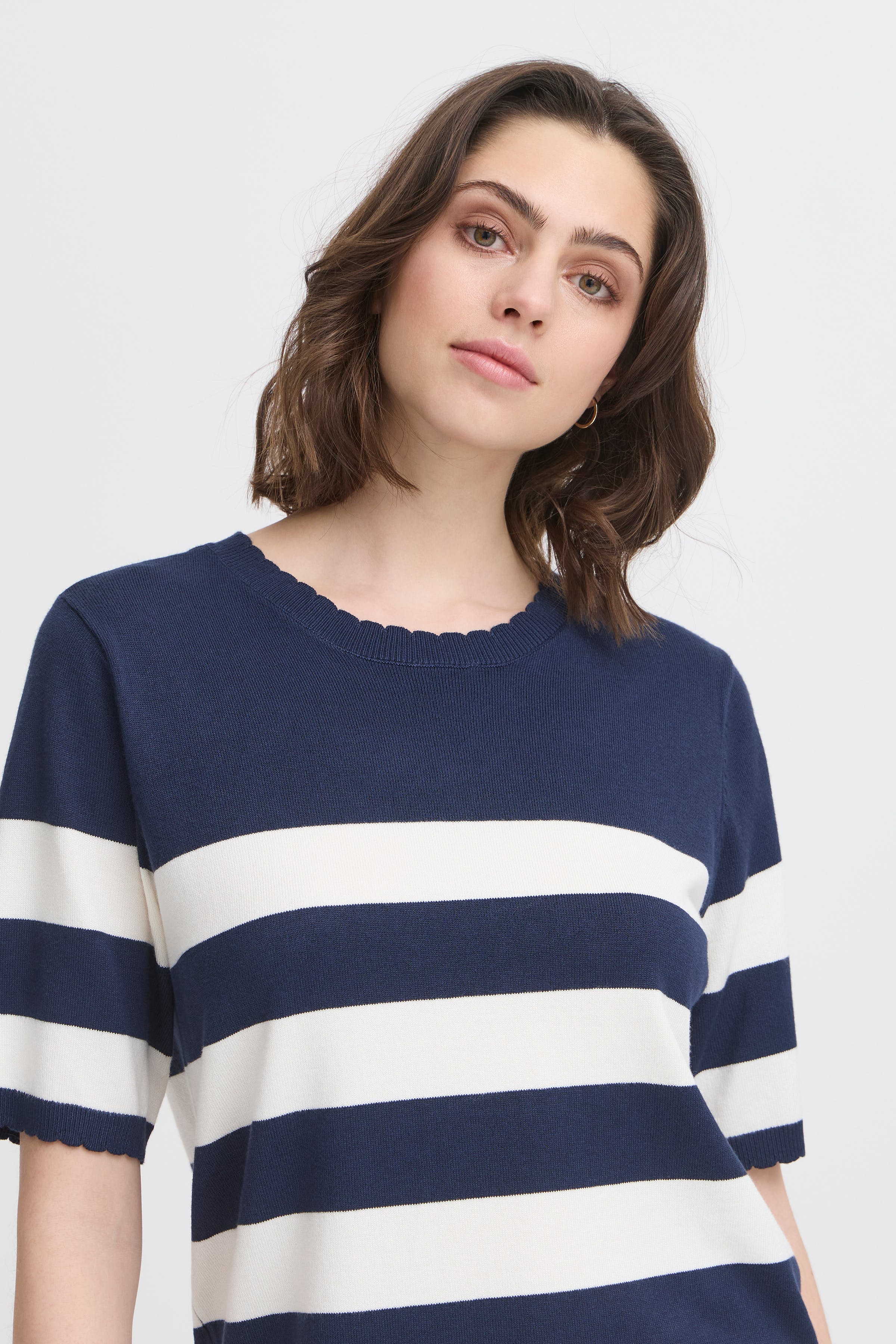 FRCONTRAST Pullover LOOKBOOK DETAIL 20616246-205436