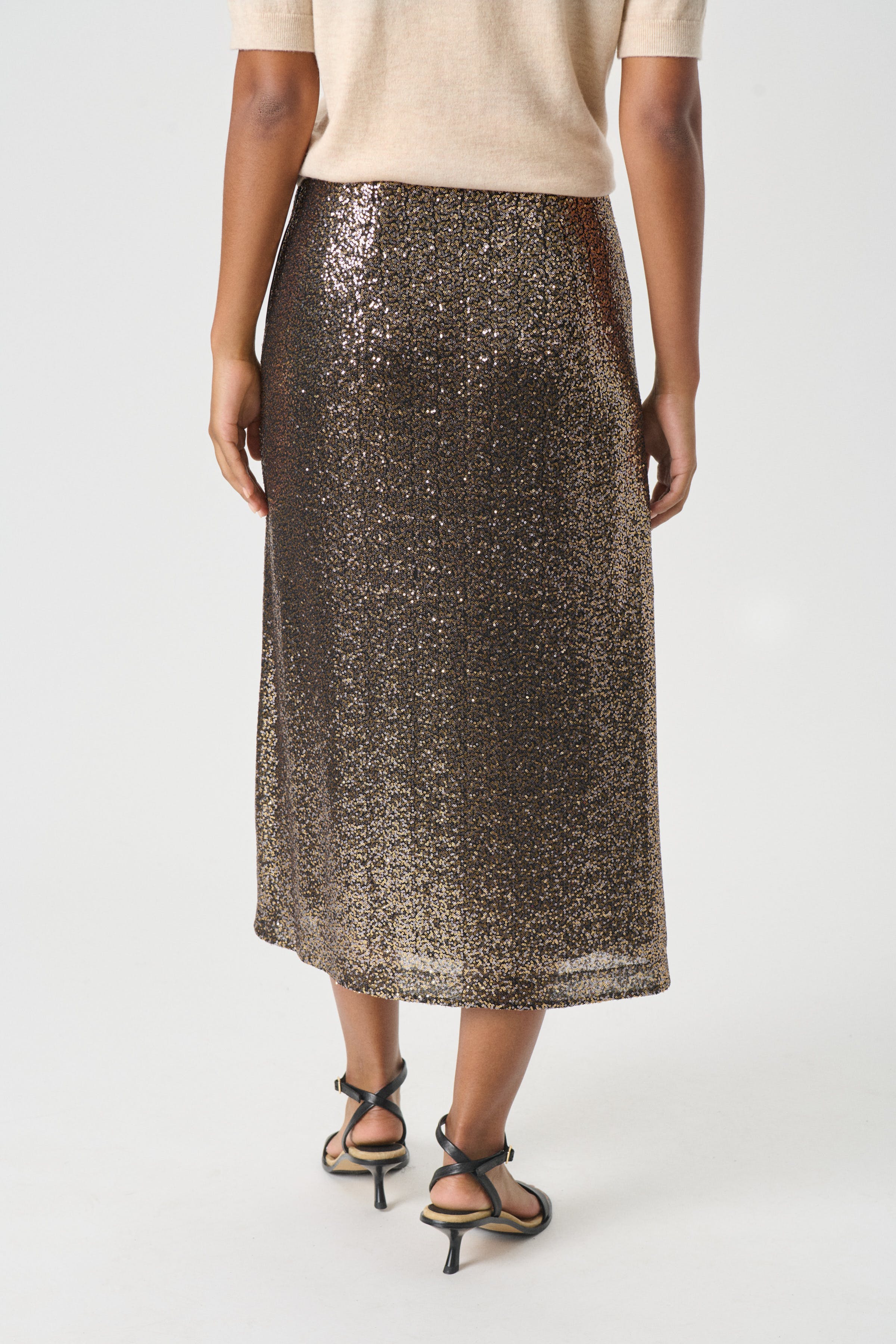 ViktoriaPW Kjol LOOKBOOK BACK 30310193-304400