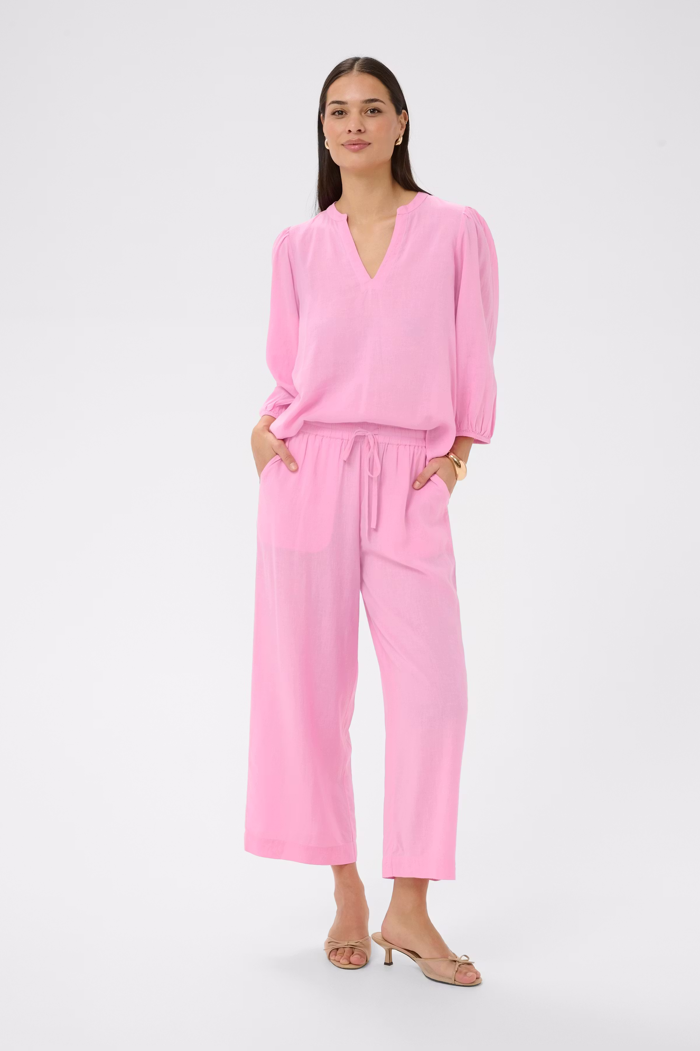 KAmilia Hose LOOKBOOK FRONT 10509666-152218