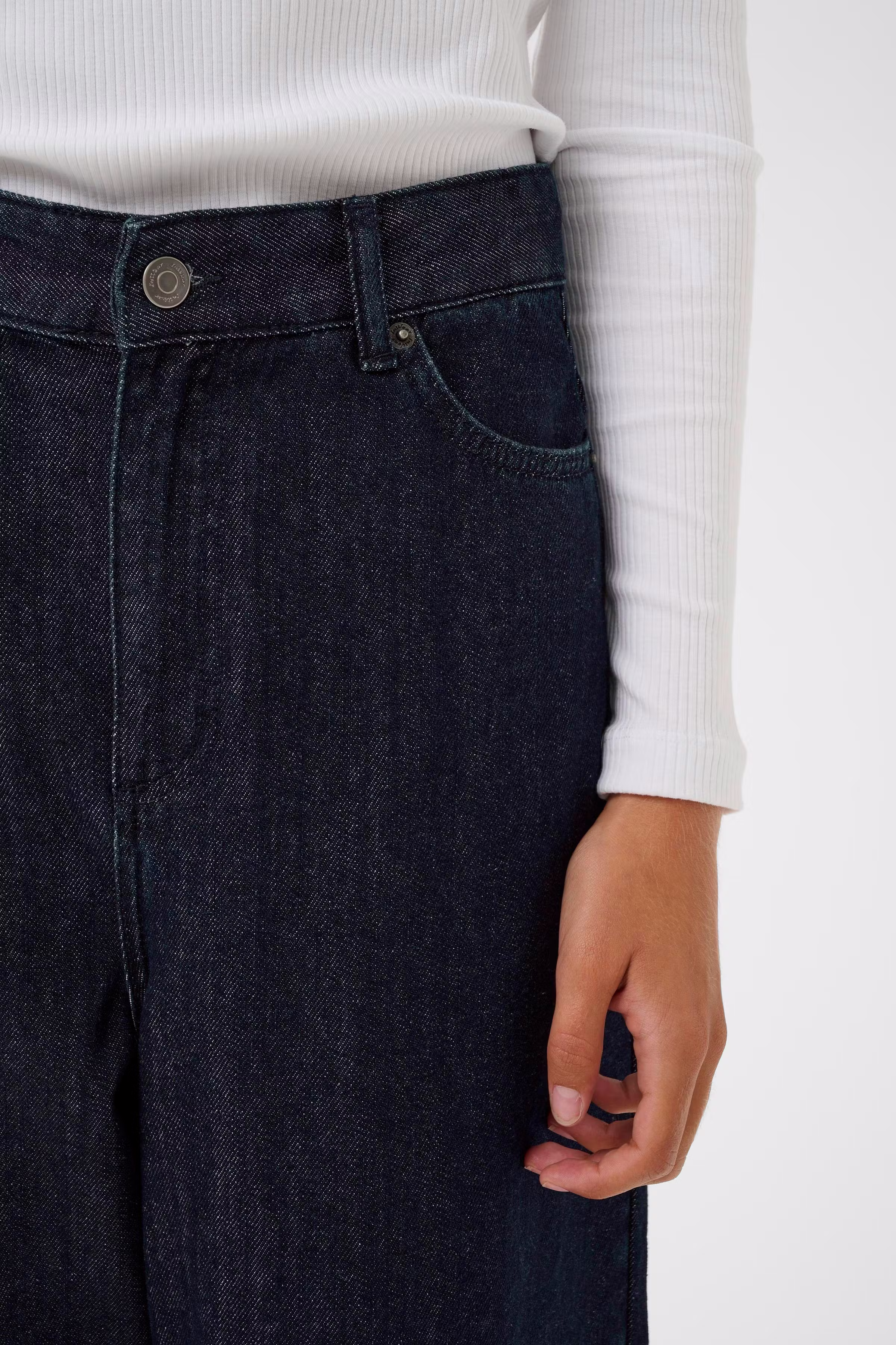 KarfinaIW Barrel Jeans LOOKBOOK DETAIL 30111189-300013