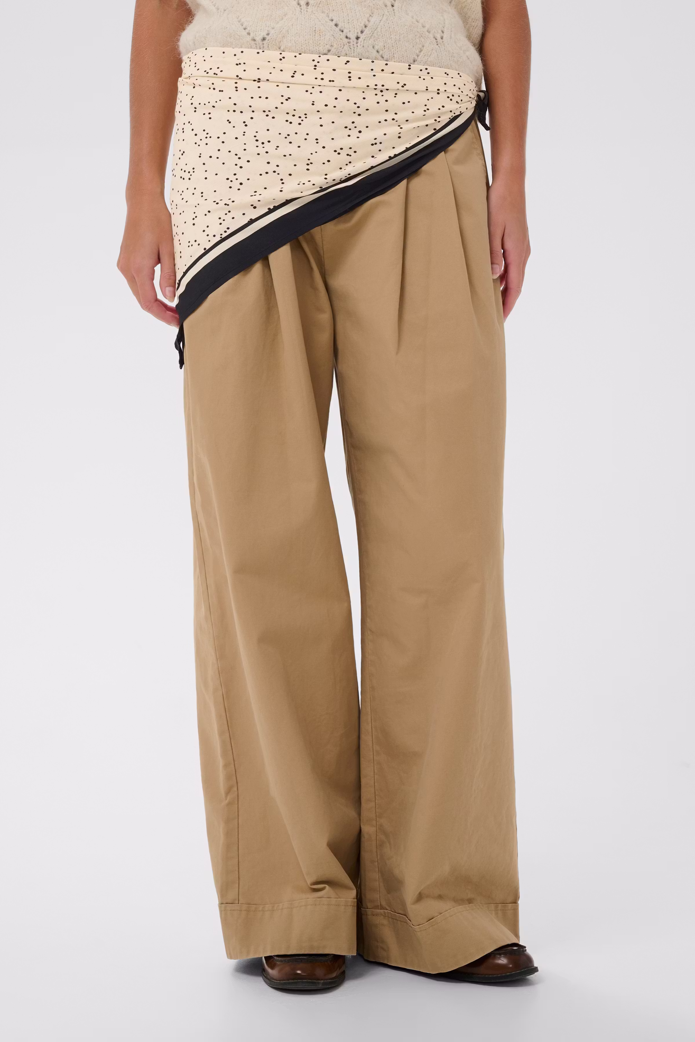 PriscillaSZ Tuch LOOKBOOK FRONT 30514903-304624