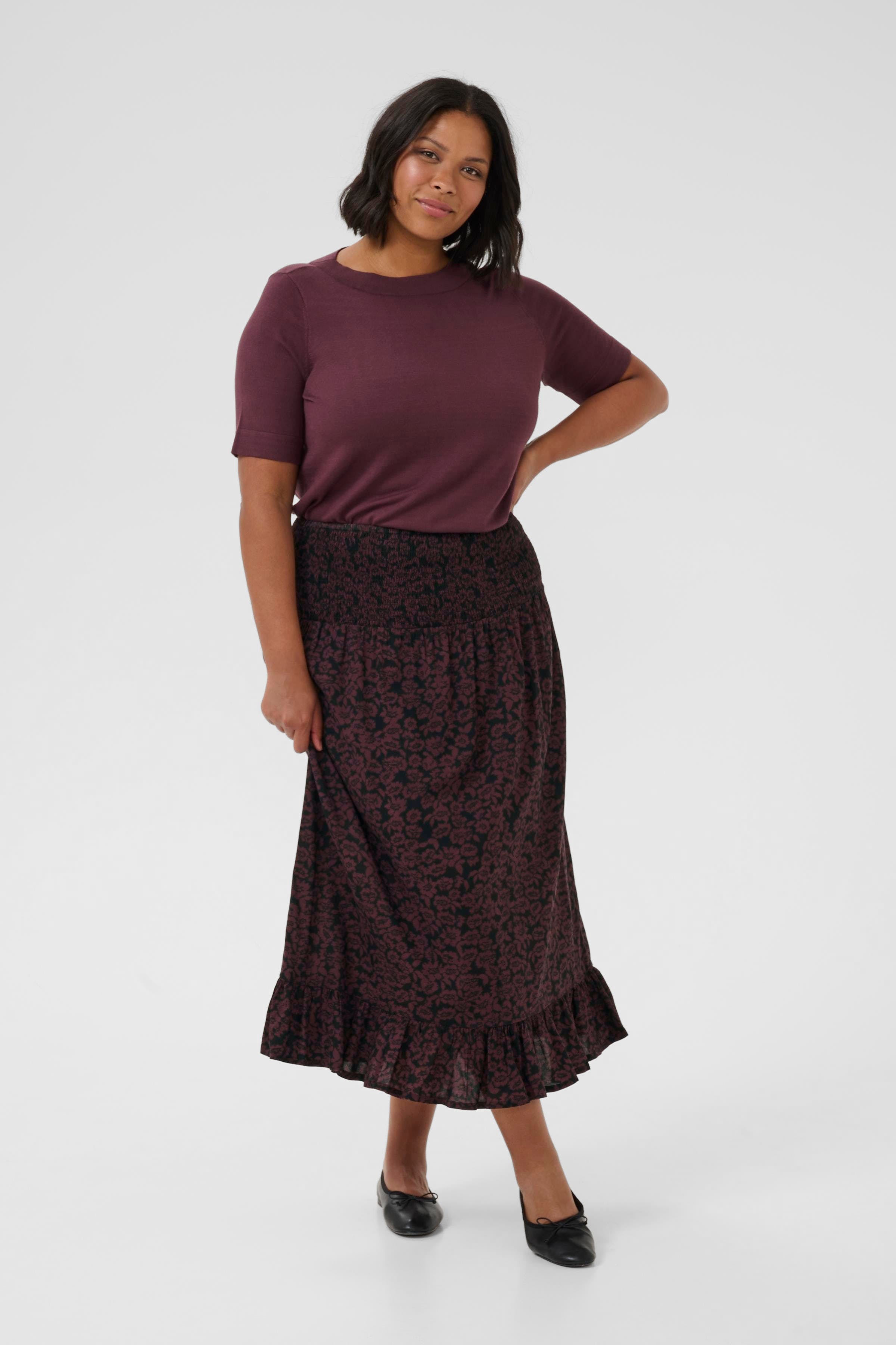 KCbella Skirt LOOKBOOK FRONT 10583471-107734