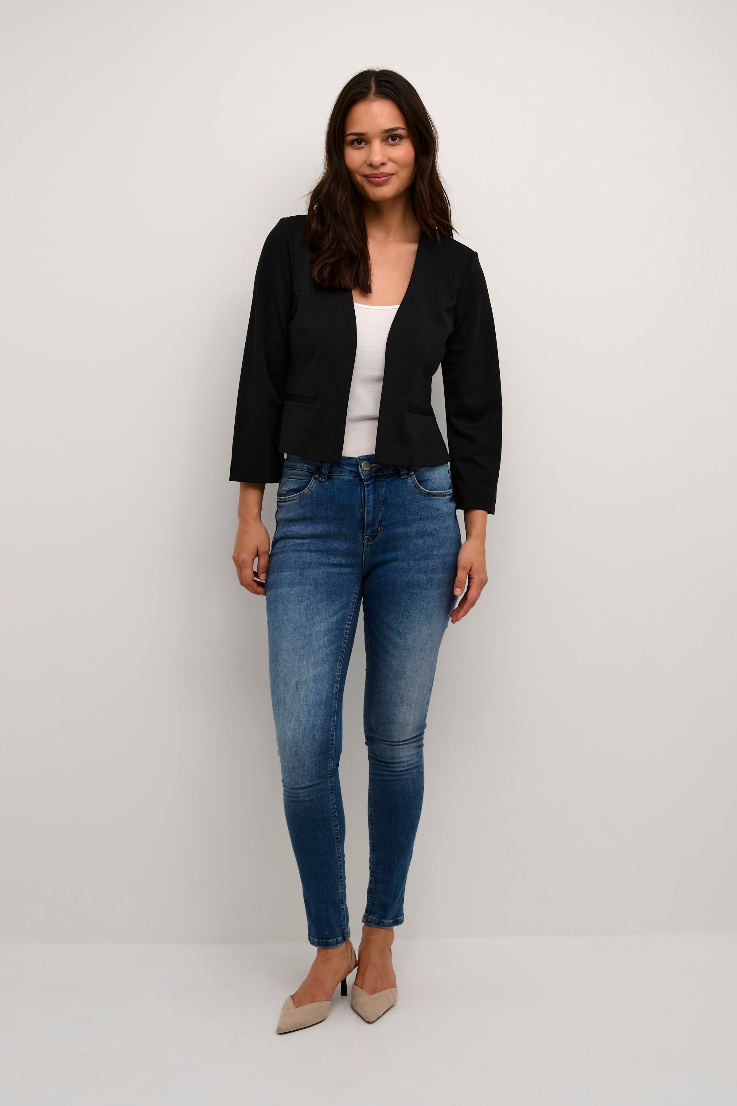 CUeloise Blazer LOOKBOOK FRONT 50110520-500012