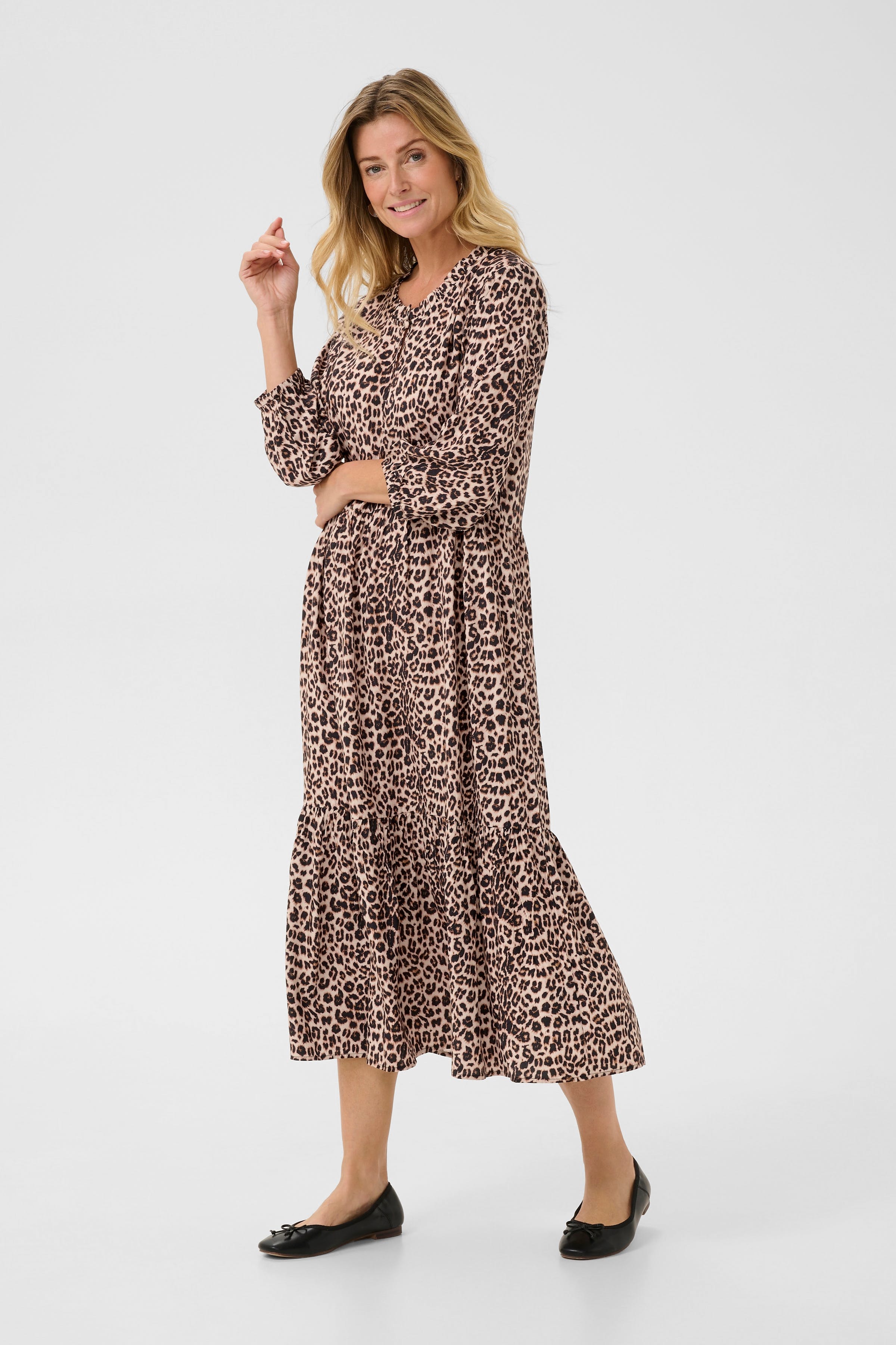 CRTiah Dress LOOKBOOK FRONT 10606285-103779