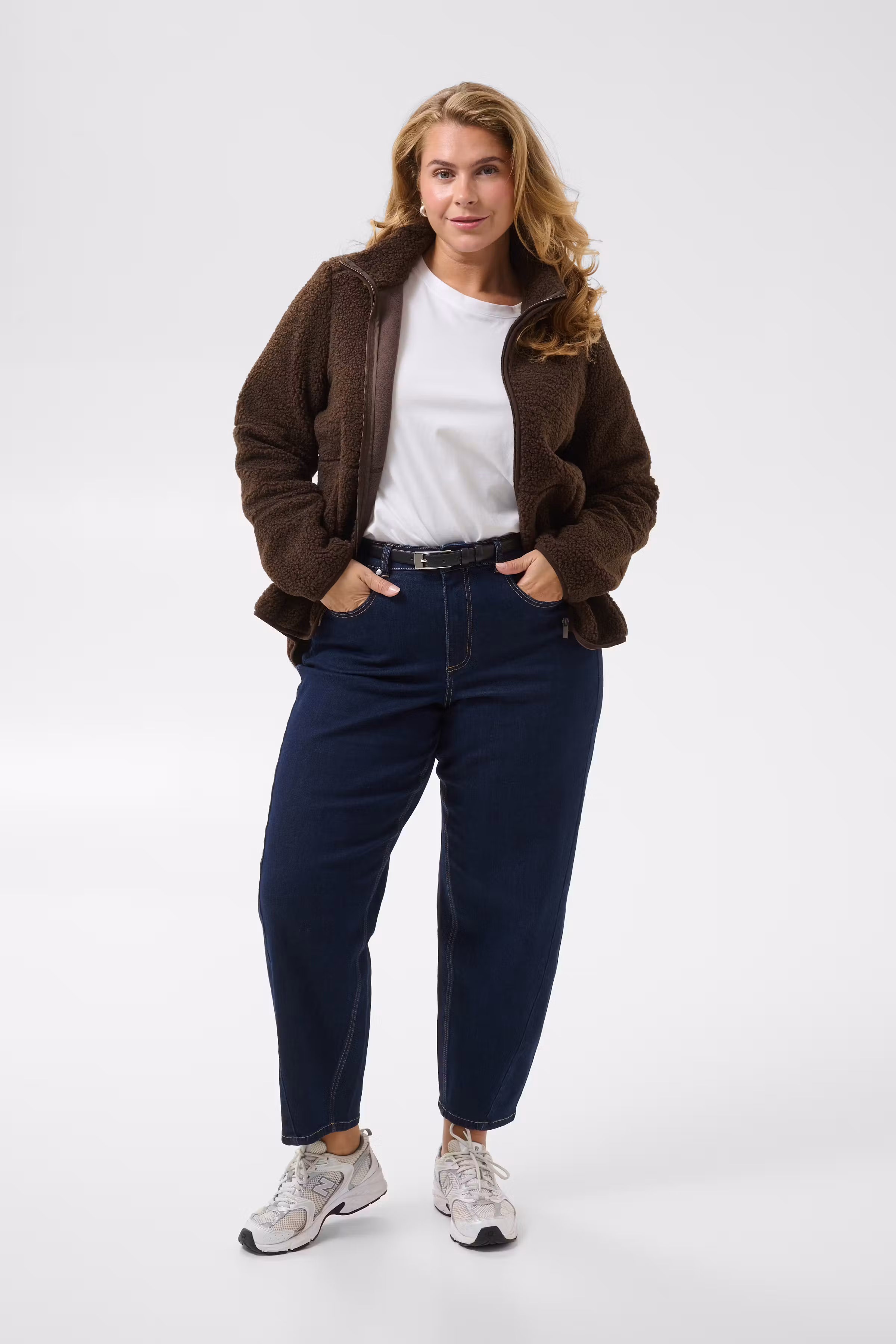 KCcanilla Outerwear LOOKBOOK FRONT 10584946-191218