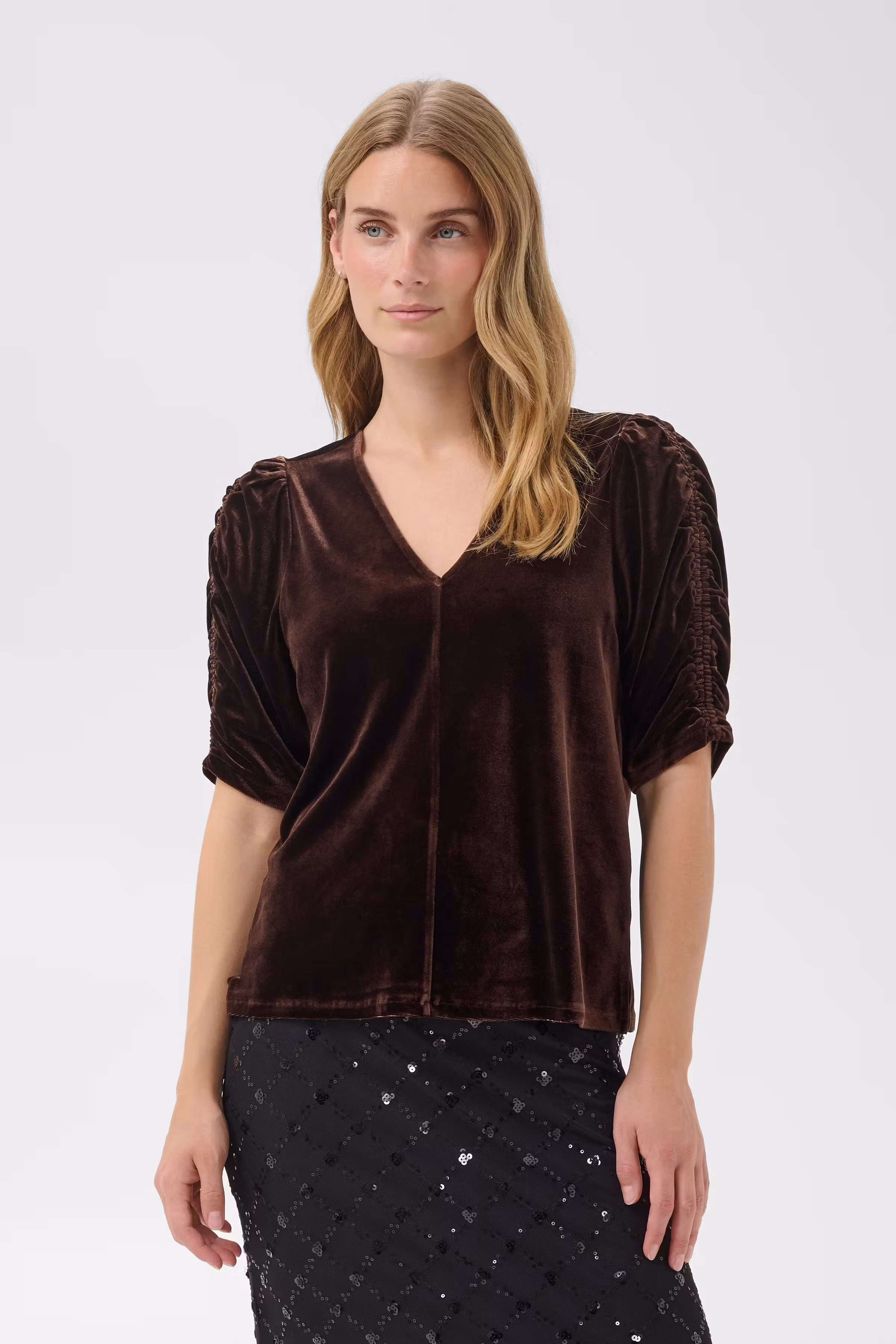 ValeriiaPW Blouse LOOKBOOK FRONT 30311019-191106