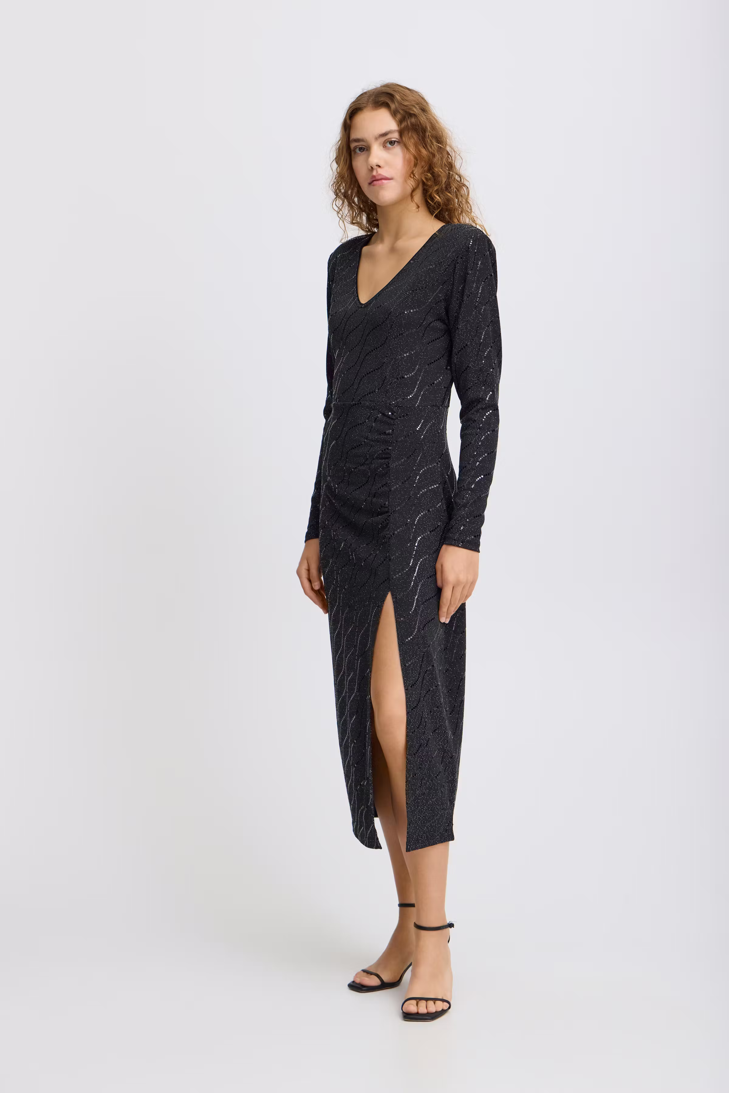 IHNELENIA Dress LOOKBOOK FRONT 20122207-194008