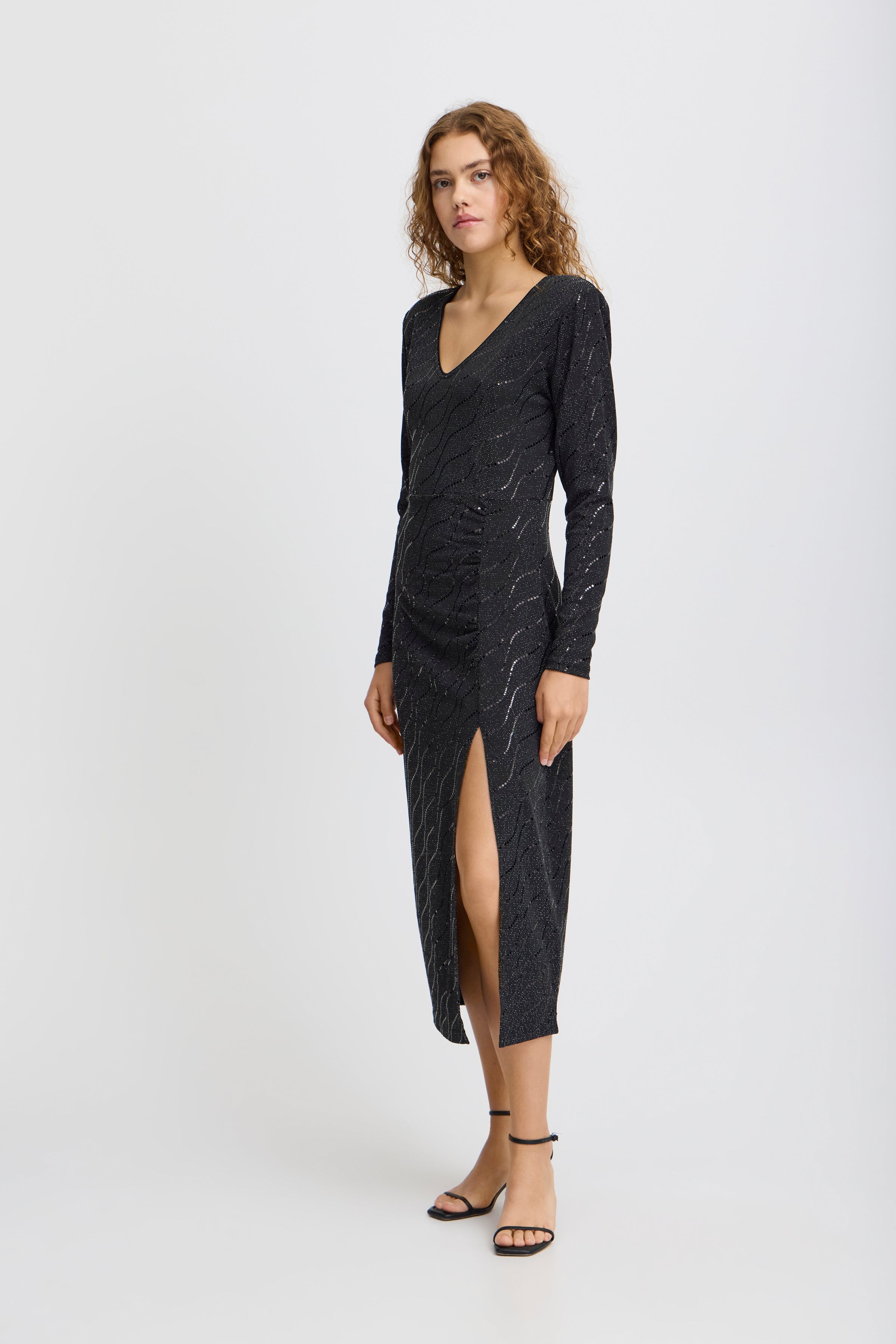 IHNELENIA Kleid LOOKBOOK FRONT 20122207-194008