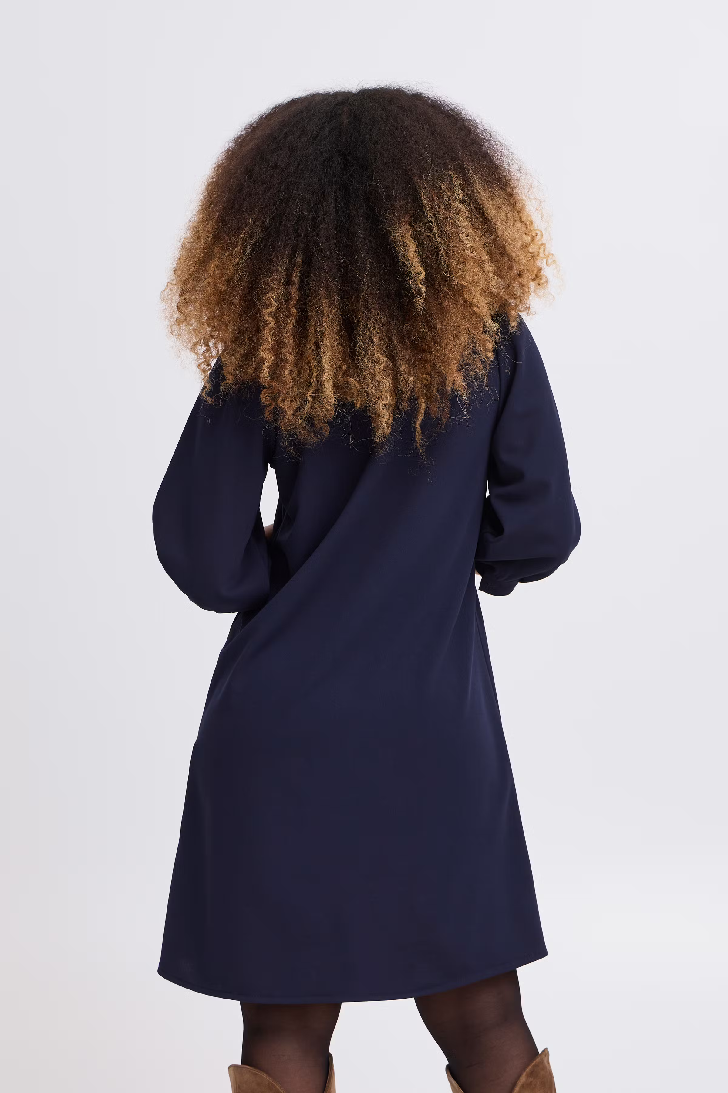 SBGAZEL Kjole LOOKBOOK BACK 22100864-193923