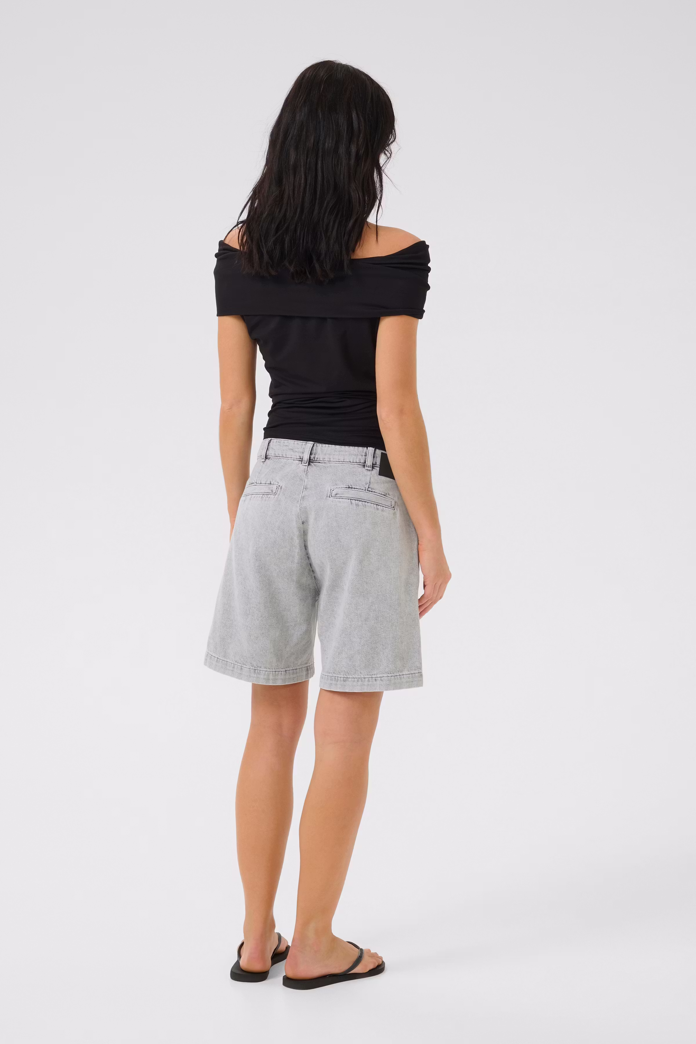 MaloMW Shorts LOOKBOOK BACK 10704730-100074