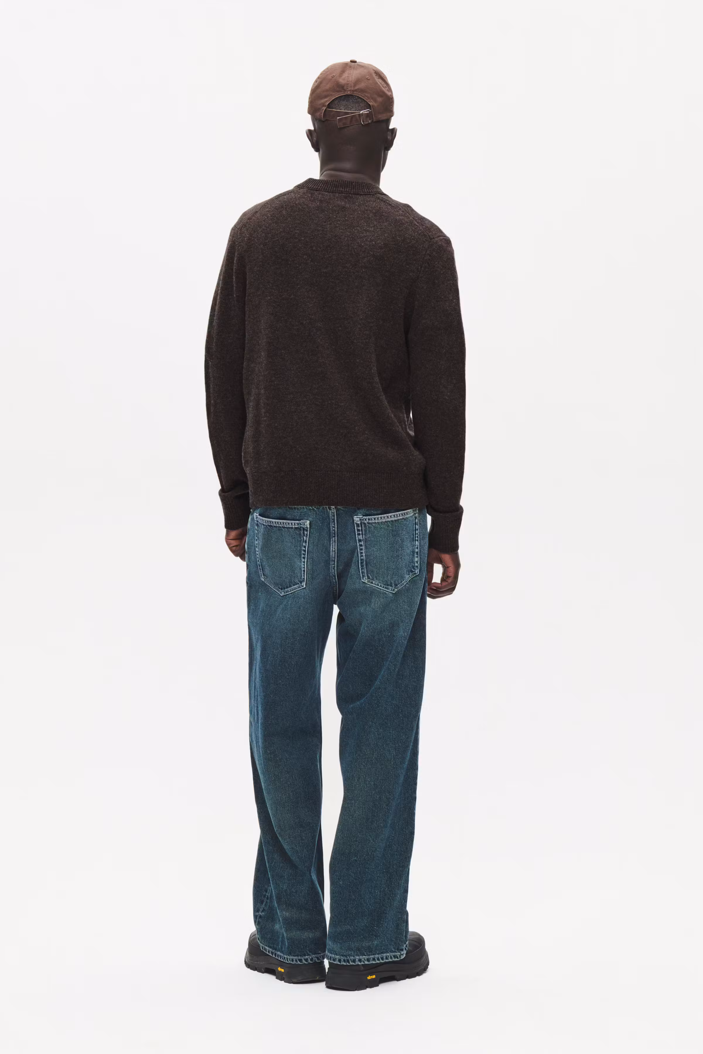 WWlogo Pullover LOOKBOOK BACK 30252198-190840