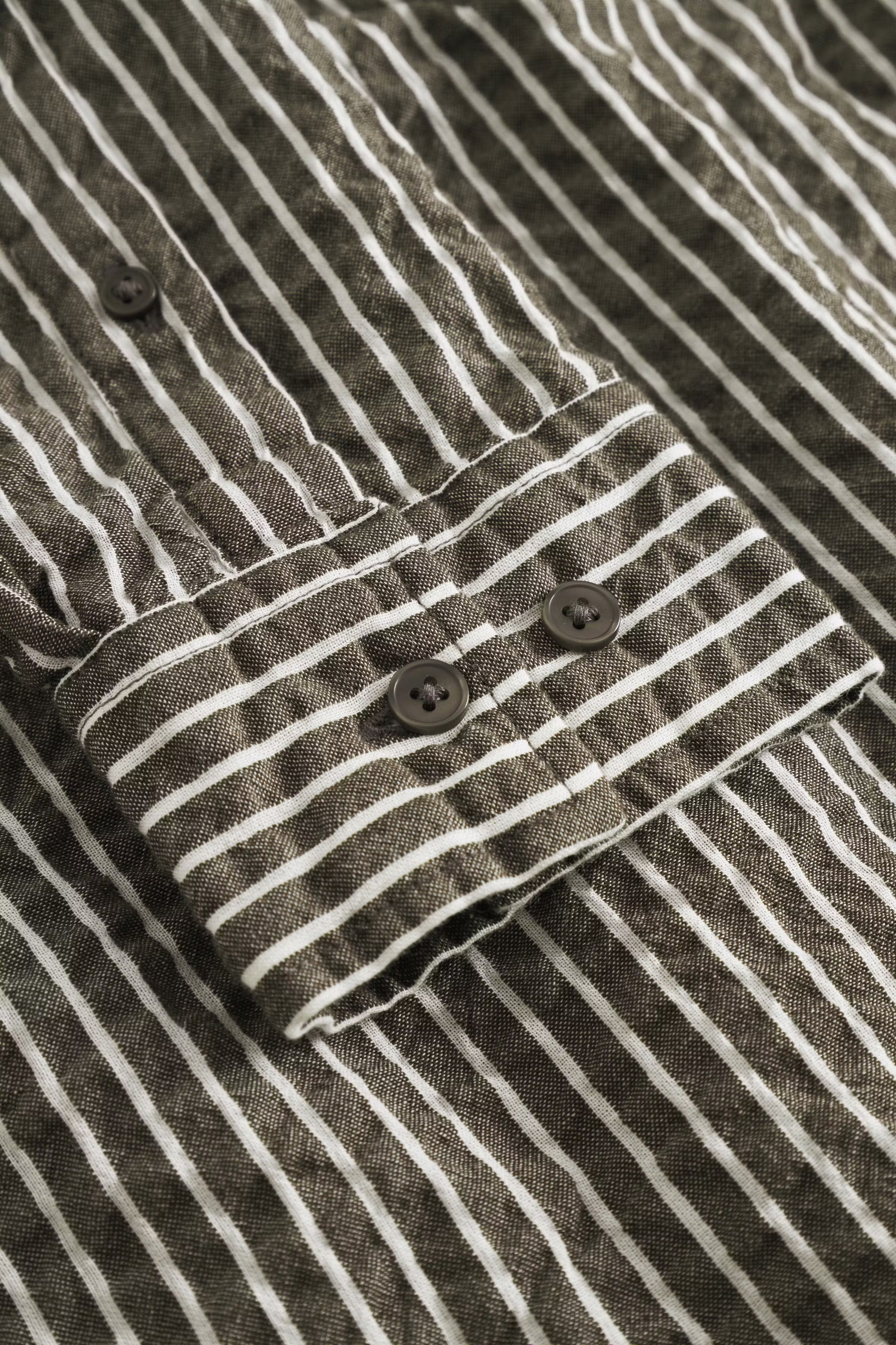 WWAdrian Shirt PACK DETAIL 30251669-304326