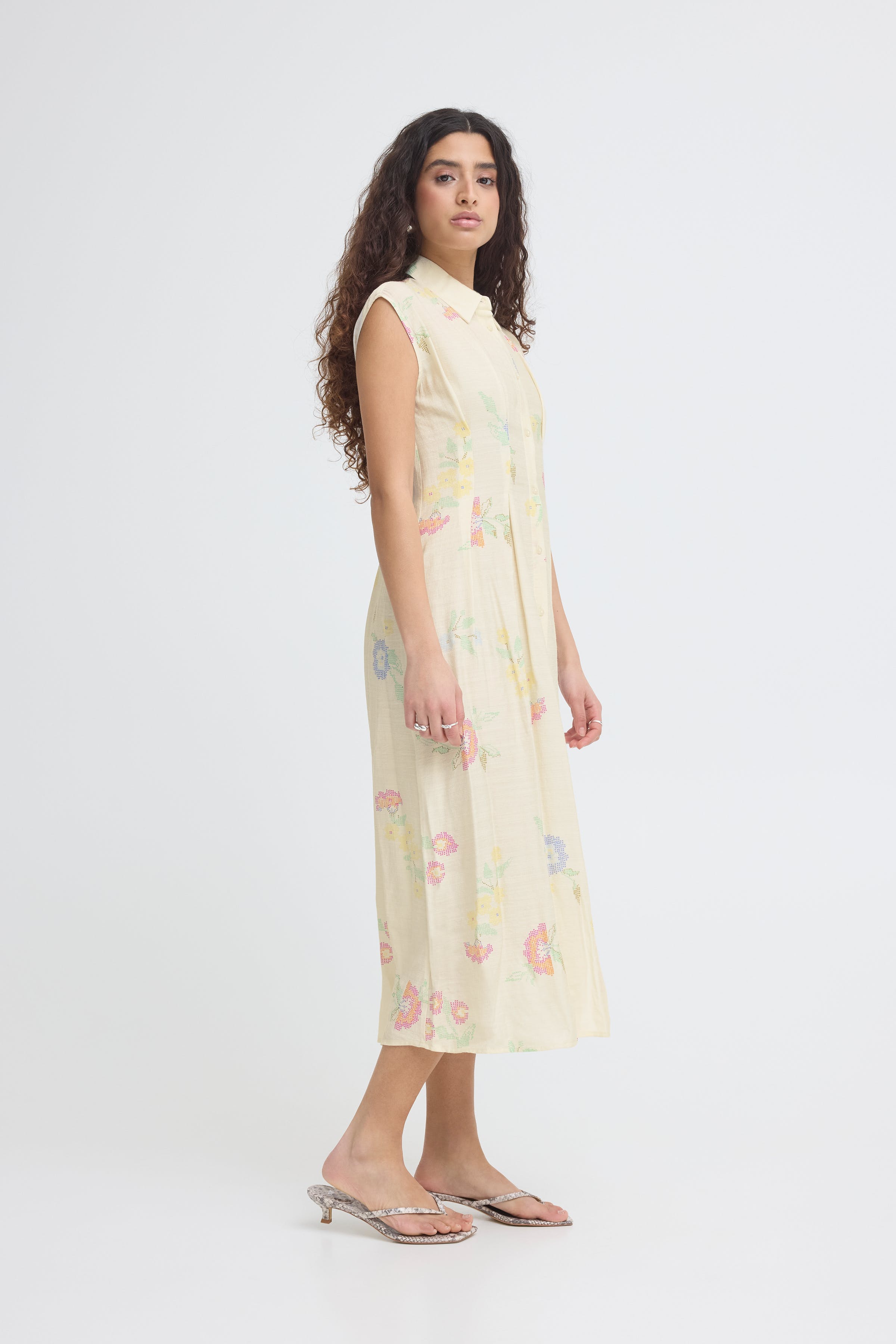 IHGINNI Kjole LOOKBOOK FRONT 20125971-900007522