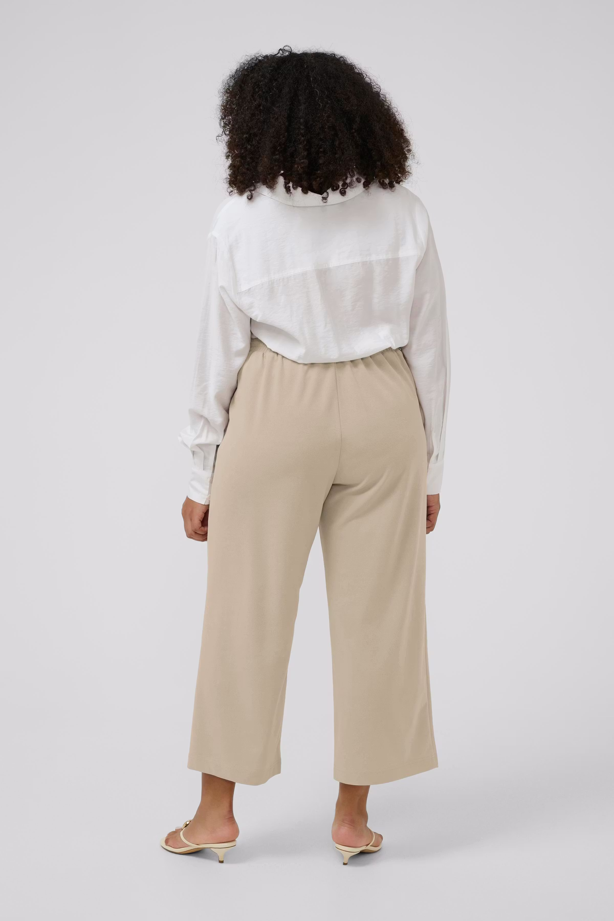 KCpheolo Pantalon LOOKBOOK BACK 10584091-151305