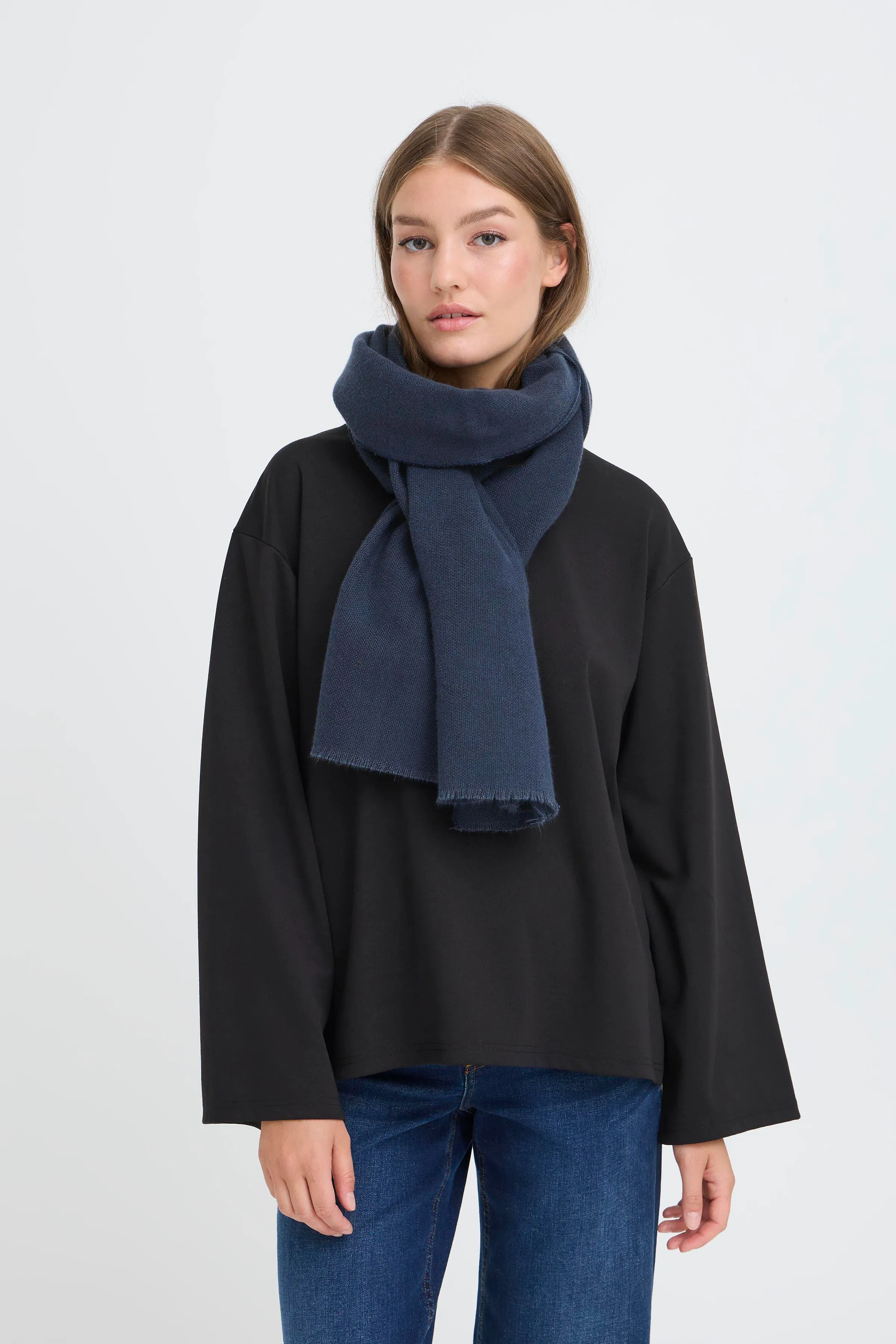 IALANA Skjerf LOOKBOOK FRONT 20124953-193922