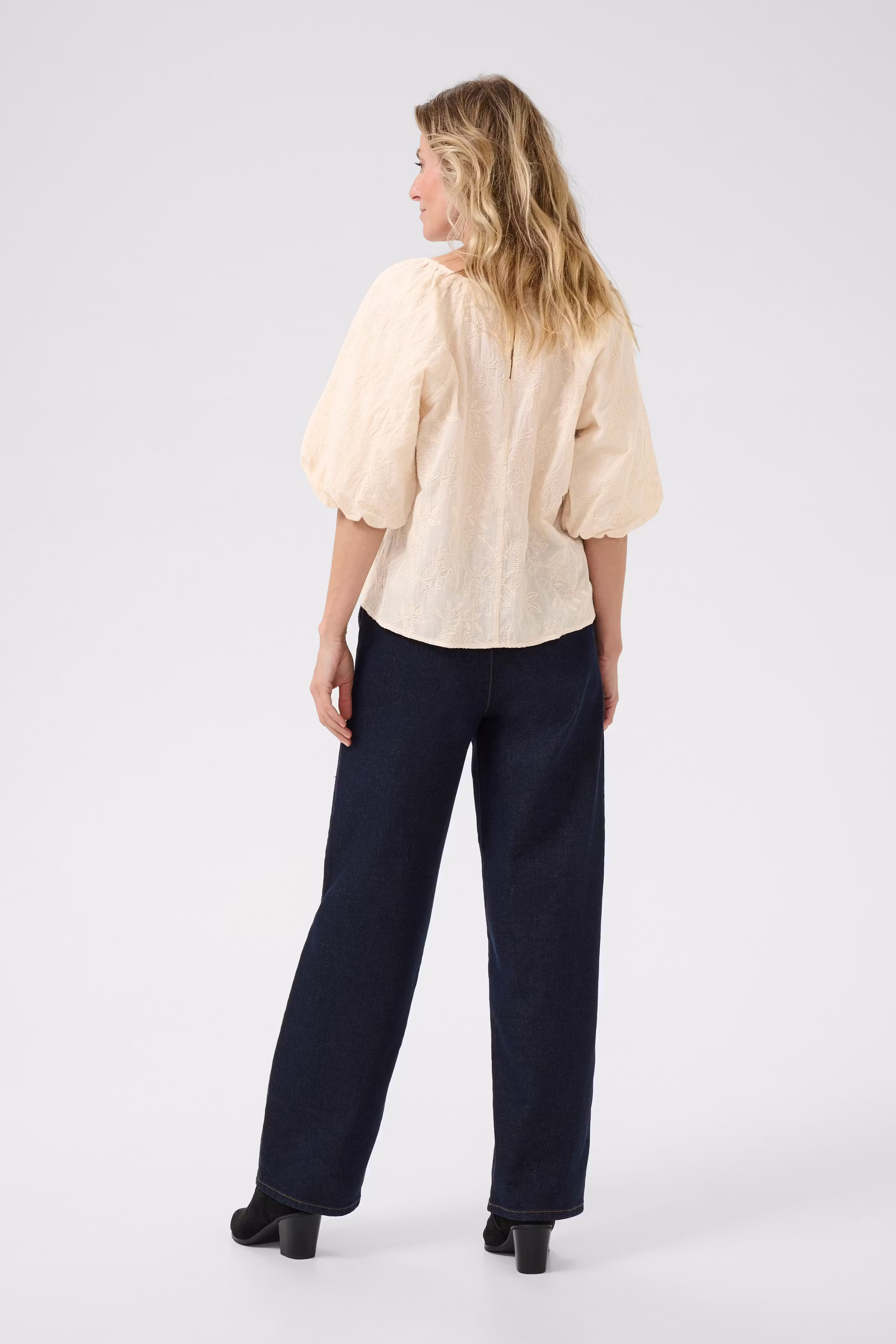 CRLuna Blouse LOOKBOOK BACK 10613880-130404