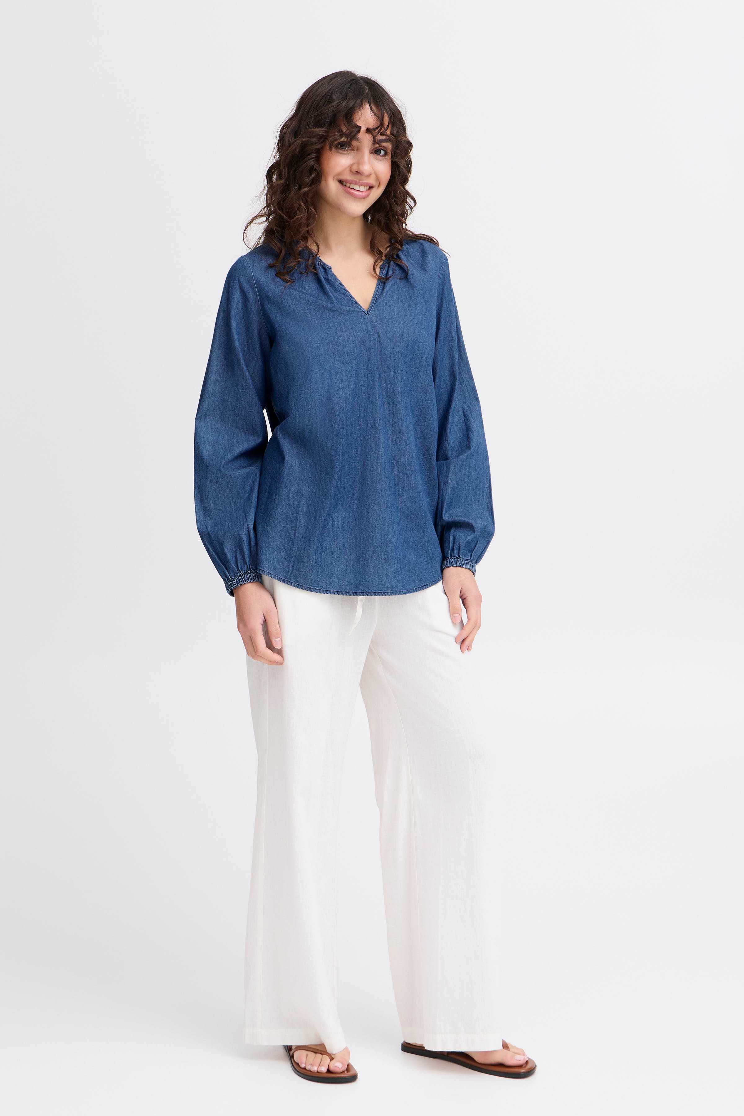 FRKINDRA Top LOOKBOOK FRONT 20615531-200988