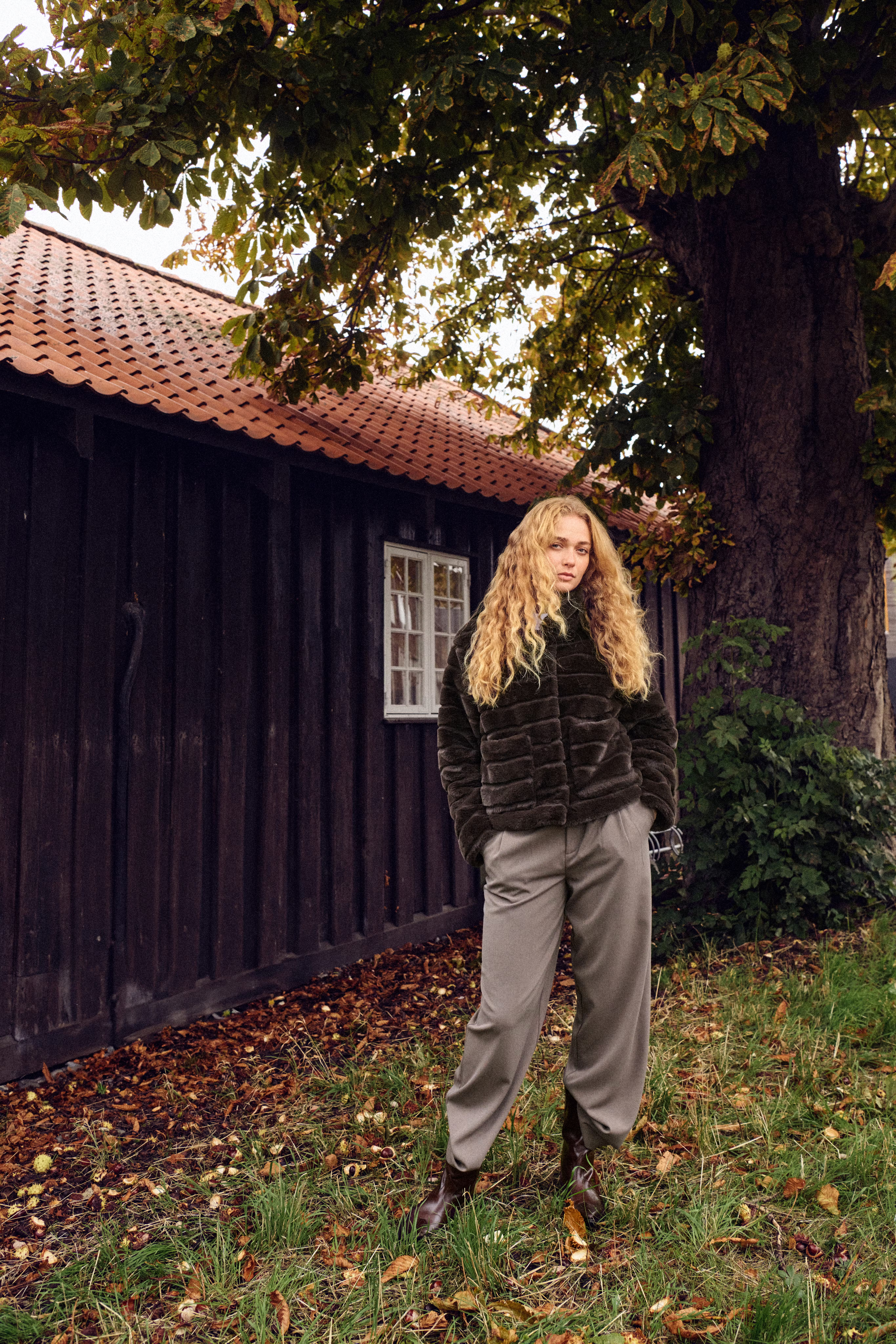 LeonieSZ Bovenkleding LOCATION NONE 30514124-190912