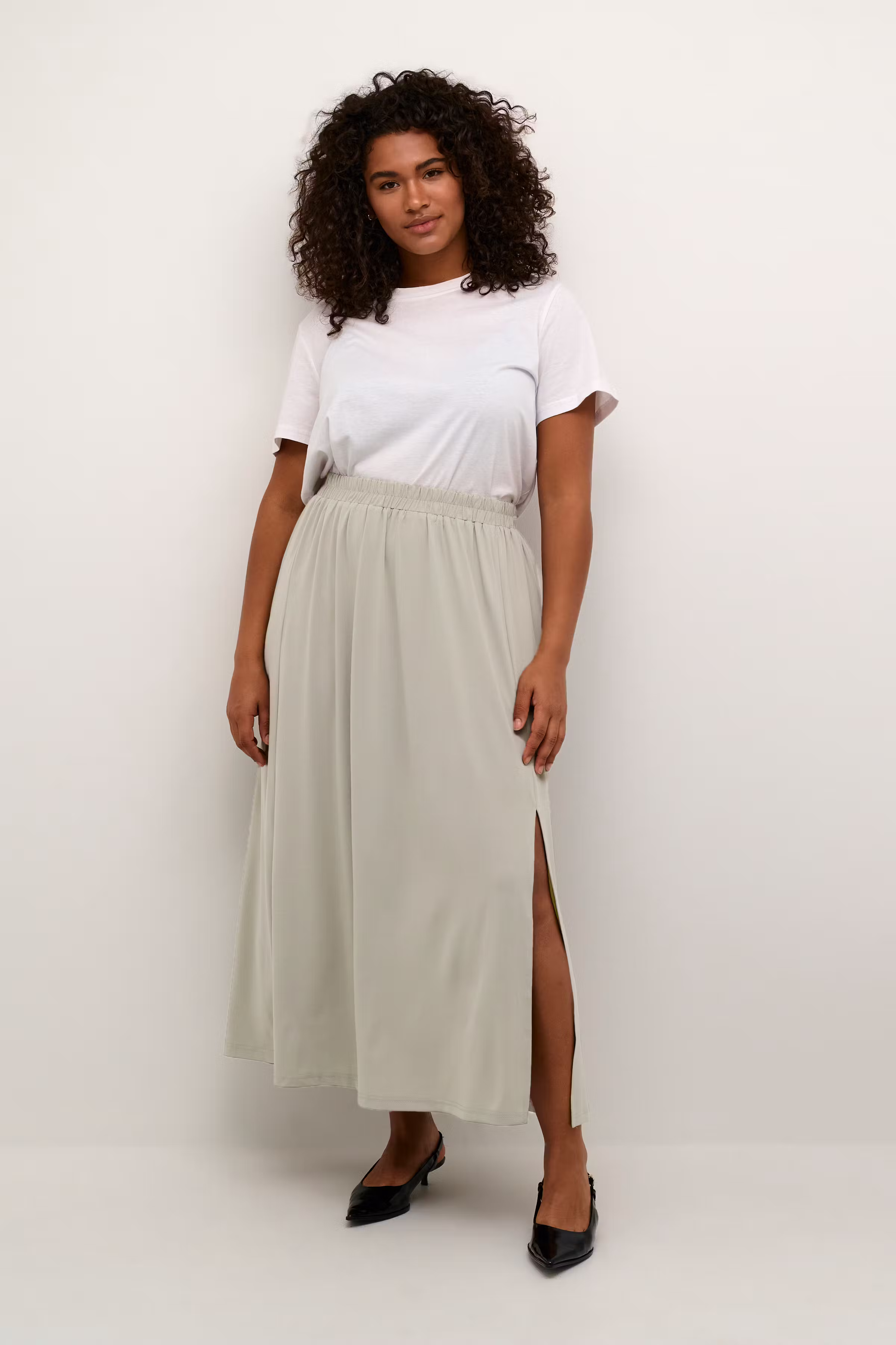 KCmallia Skirt LOOKBOOK FRONT 10582695-170613