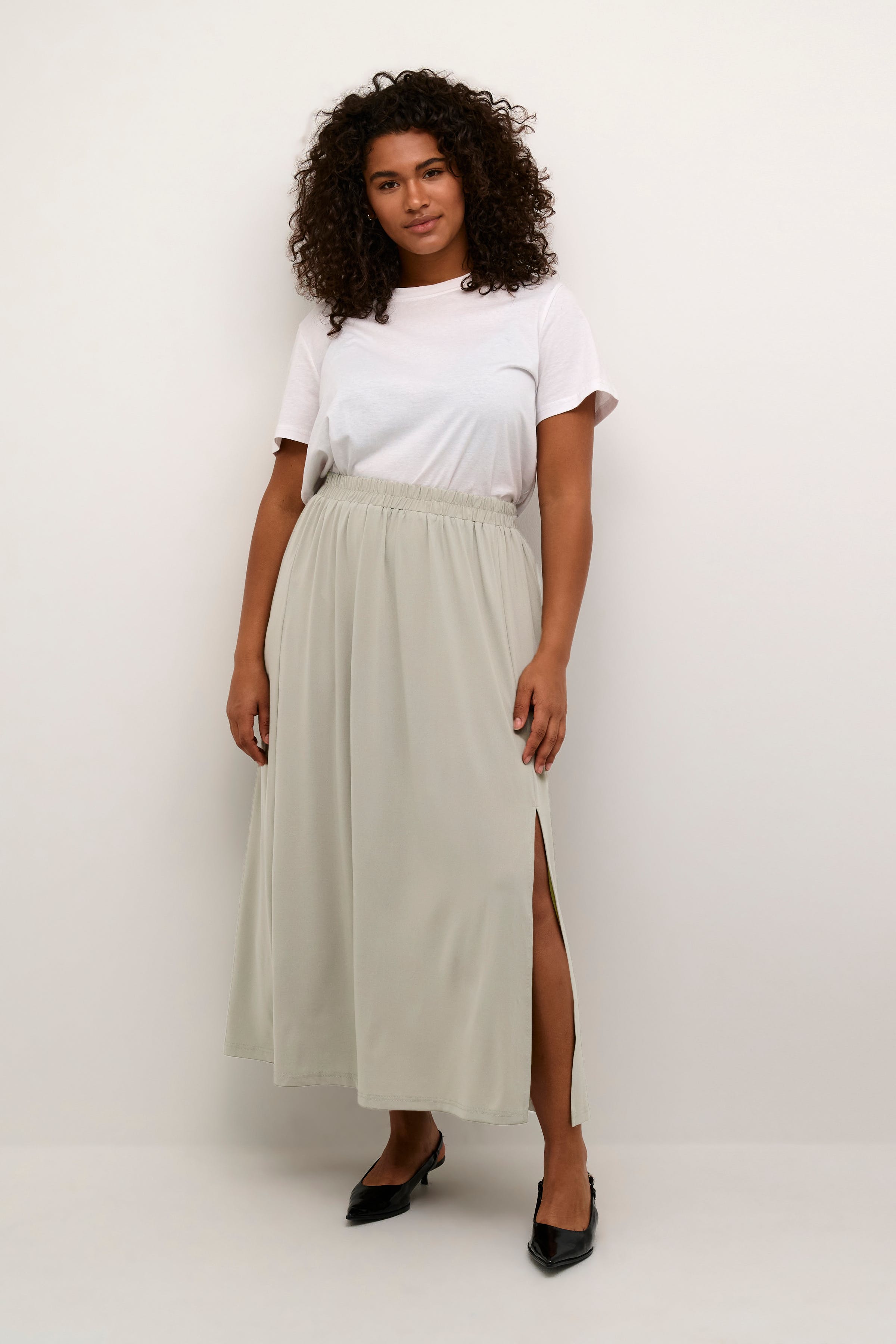 KCmallia Skirt LOOKBOOK FRONT 10582695-170613