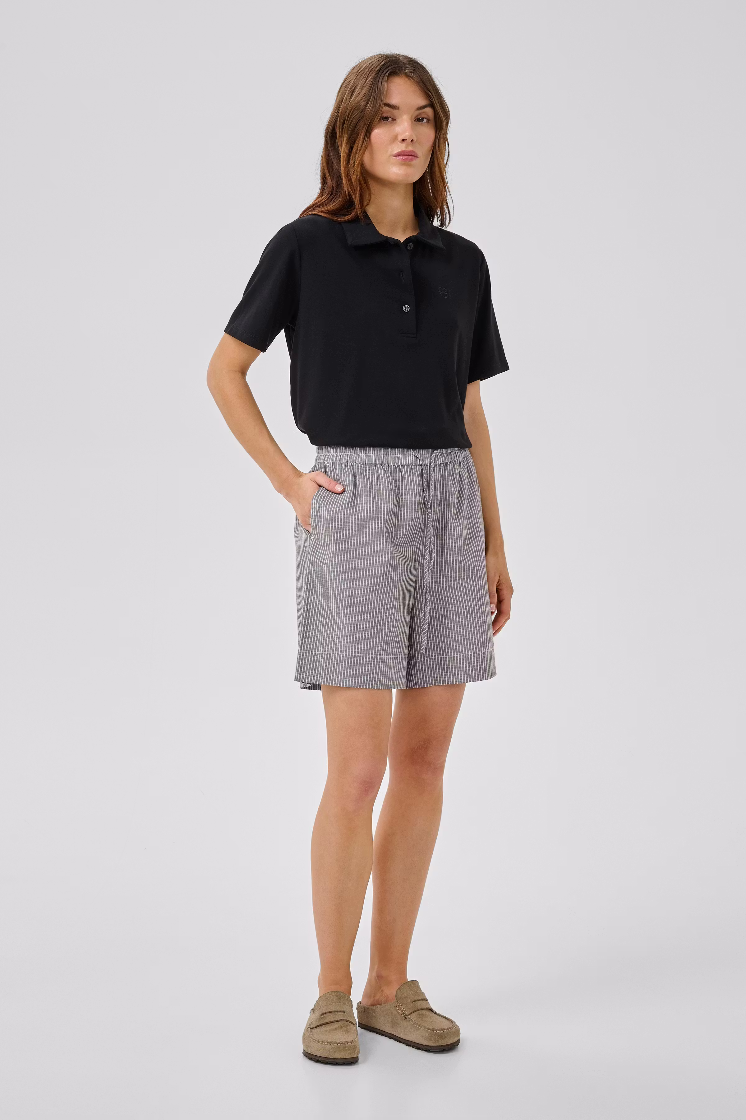 SkyeMW Shorts LOOKBOOK FRONT 10704711-109459