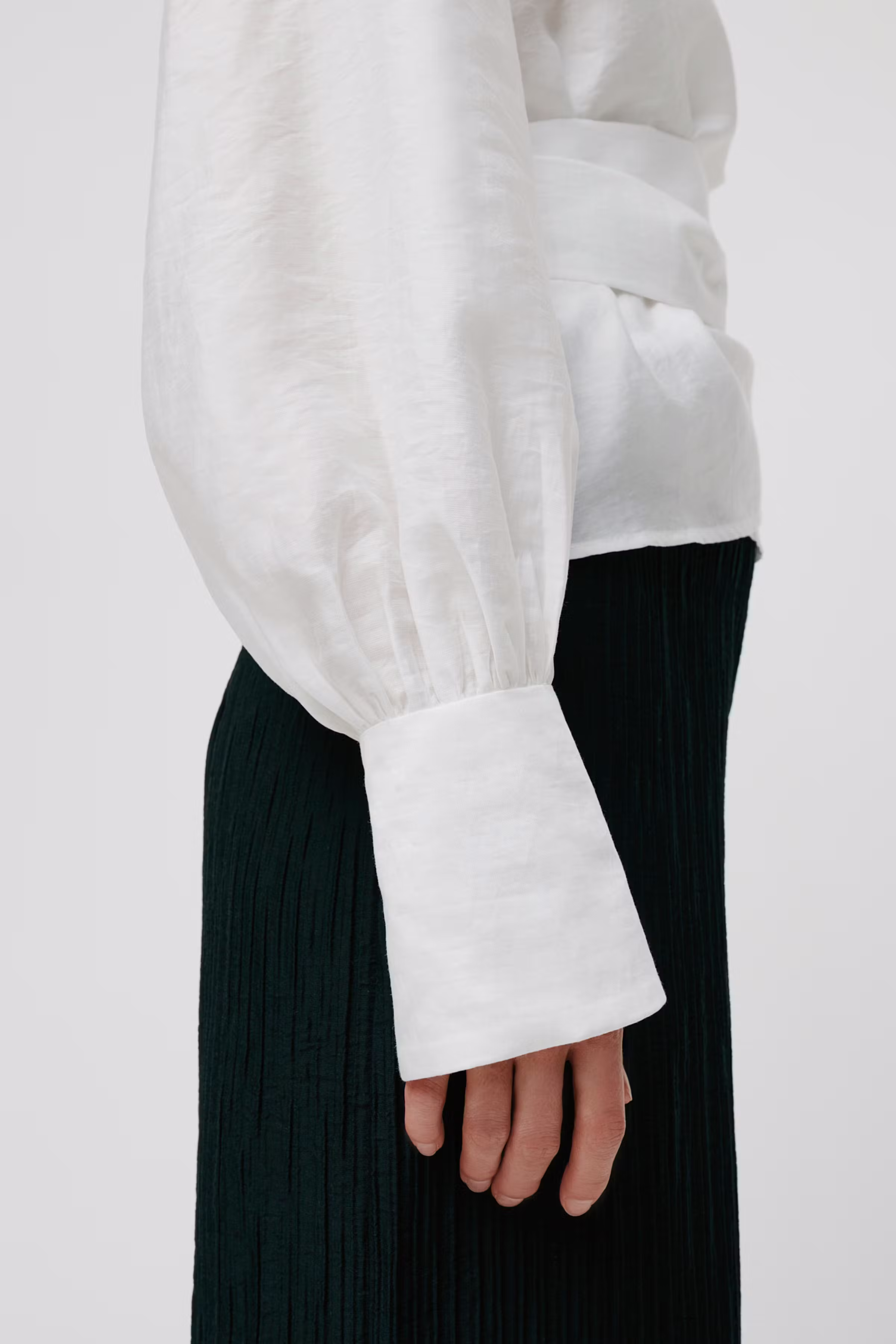 ELOISE Blouse LOOKBOOK DETAIL 30600276-WH010