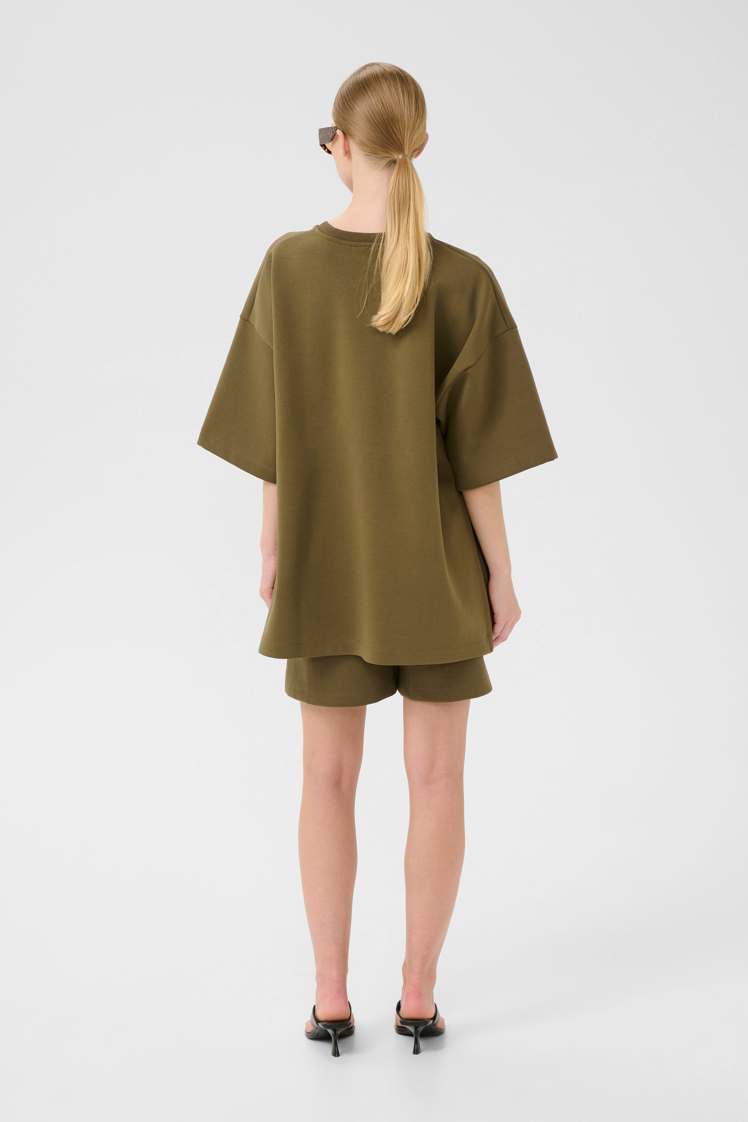 IminaGZ T-shirt LOOKBOOK BACK 10909140-190403