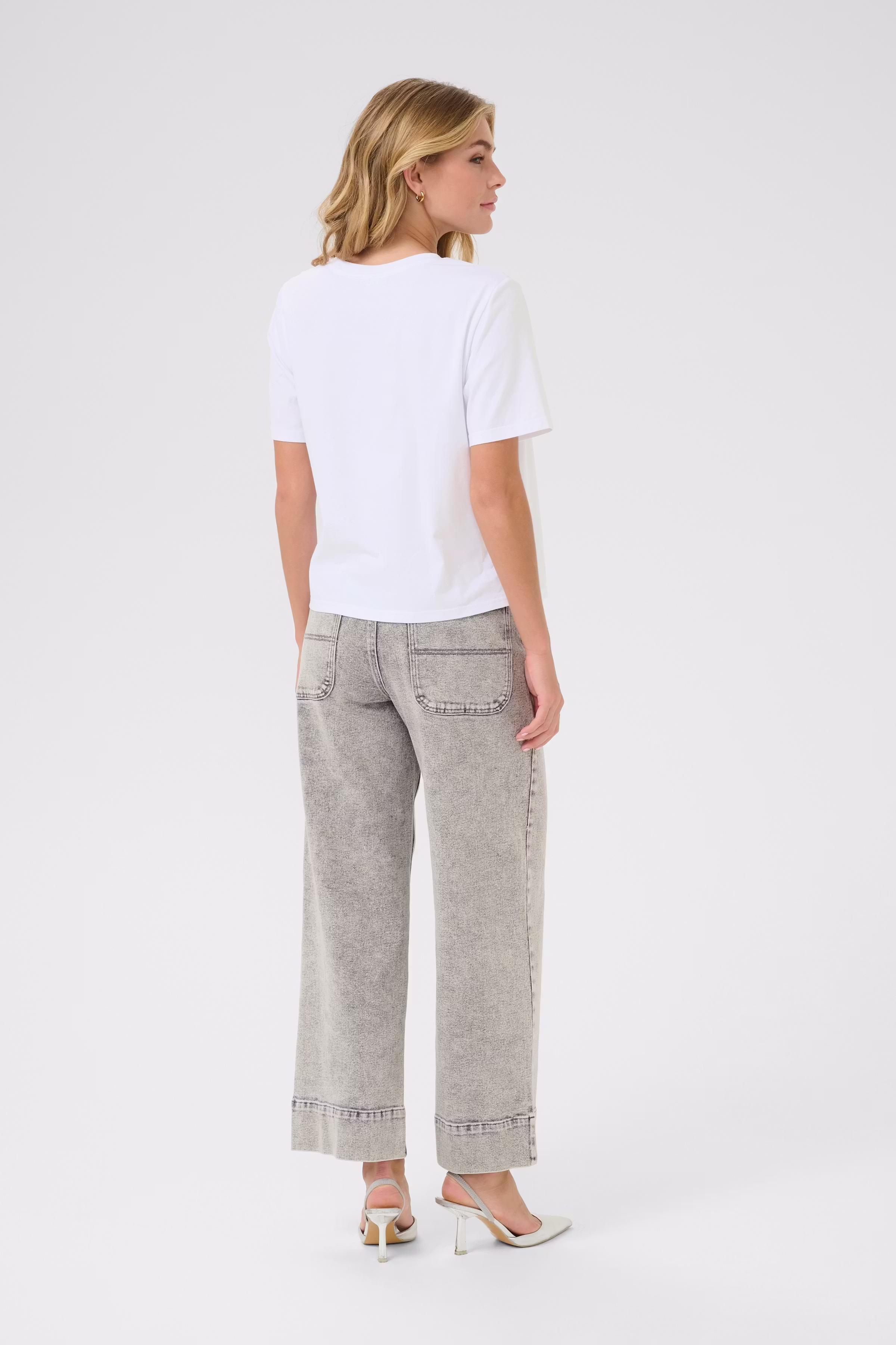 KAeloise T-shirt LOOKBOOK BACK 10509656-110601