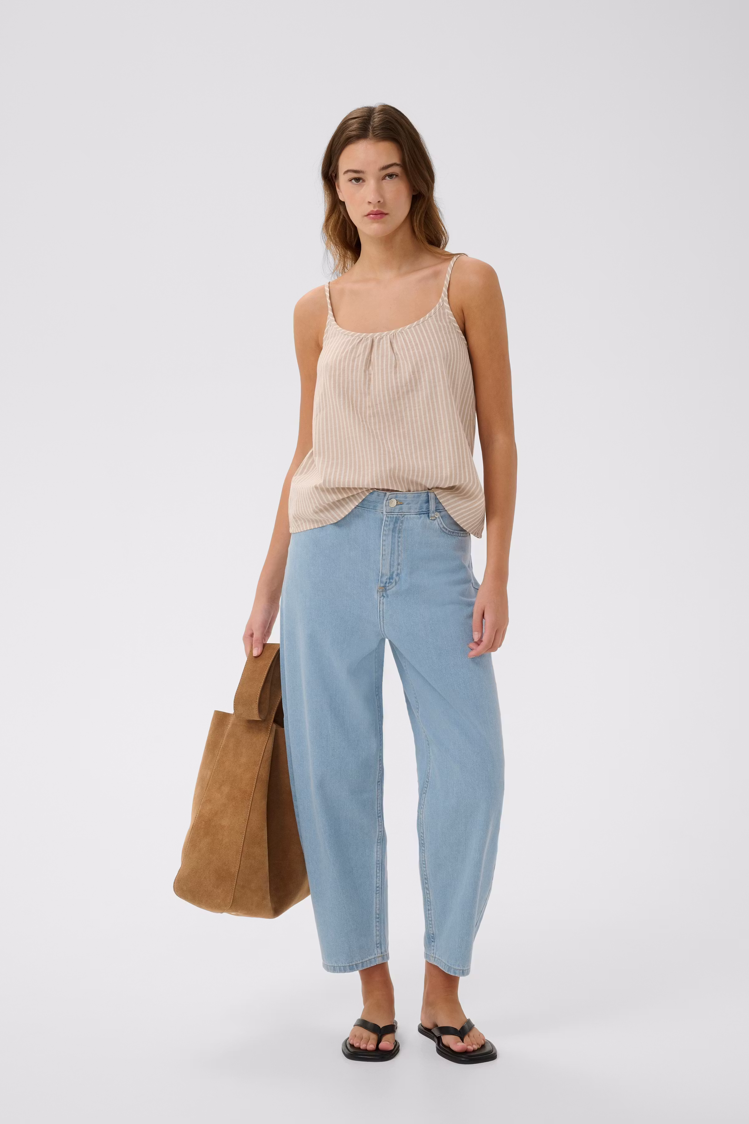 KarfinaIW Barrel Jeans LOOKBOOK FRONT 30111189-302002