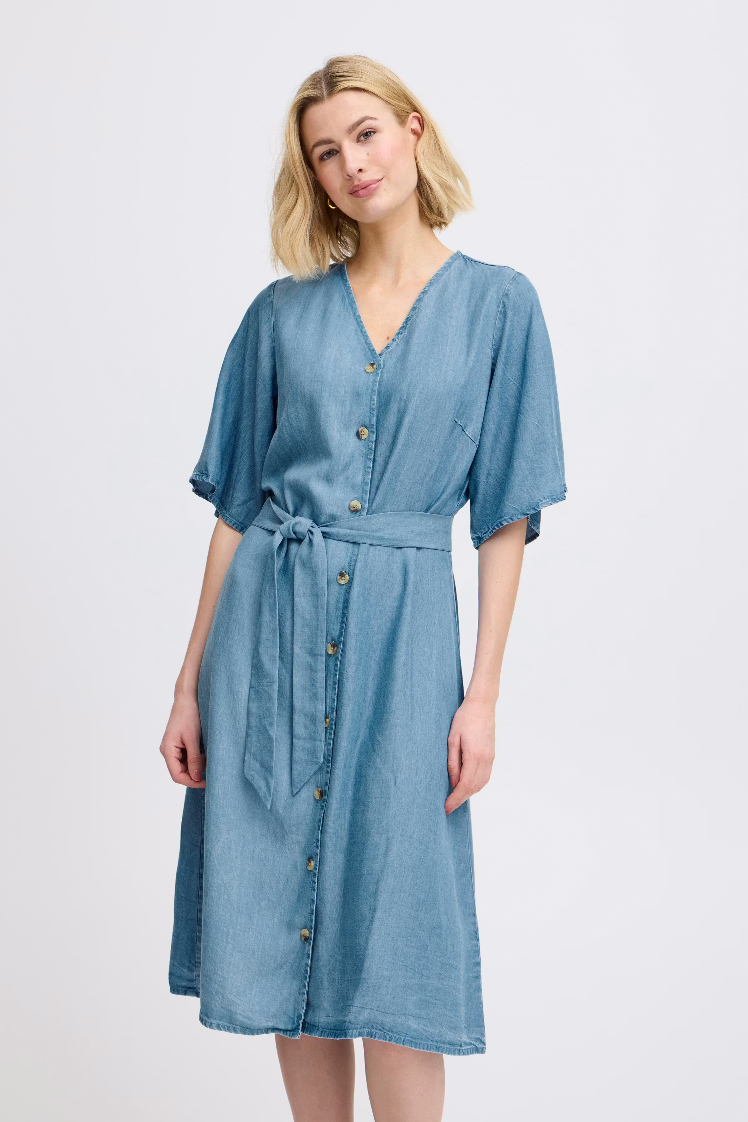 FREVELYN Kjole LOOKBOOK FRONT 20613858-200988