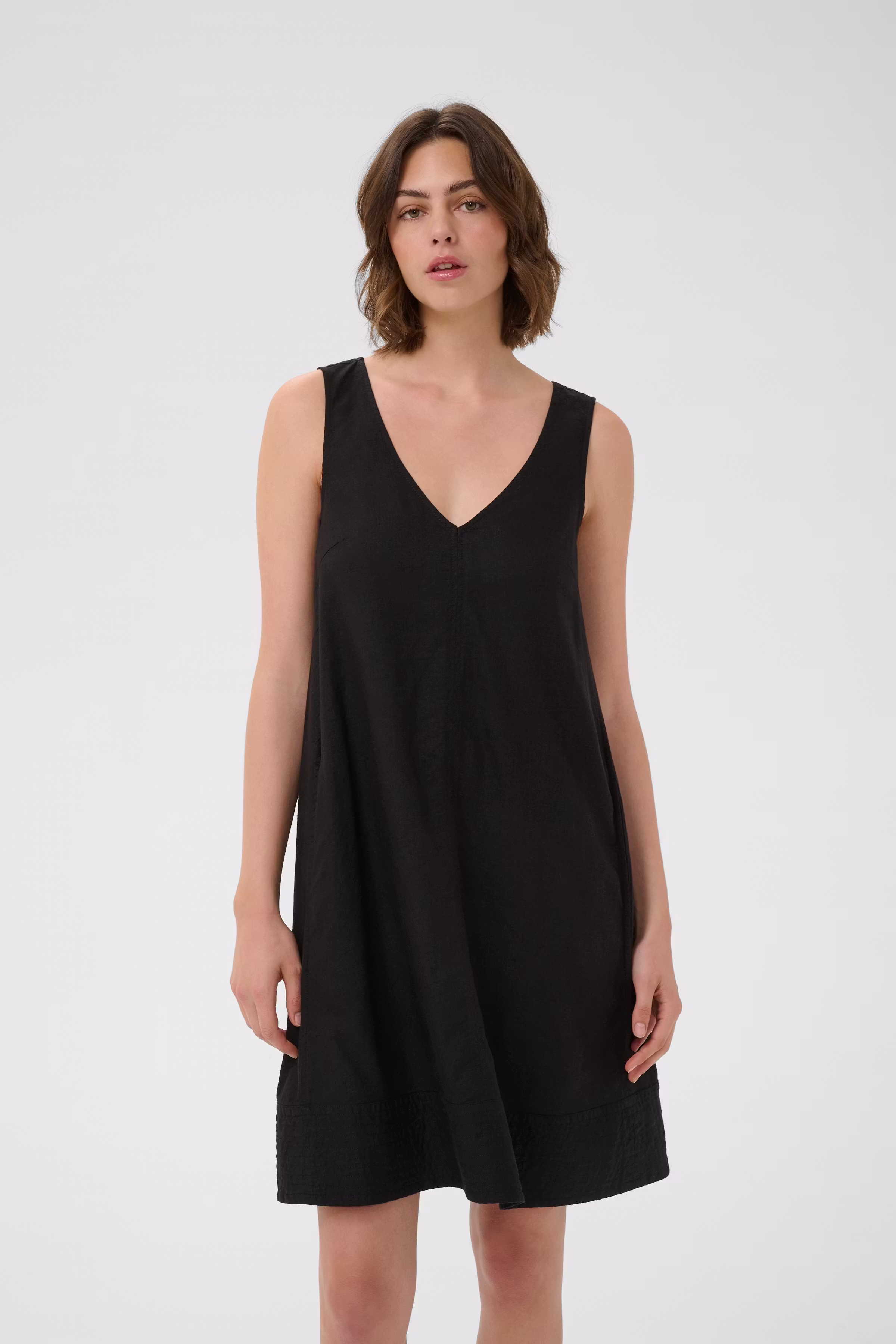 EDITHIW Dress LOOKBOOK FRONT 30112547-194008