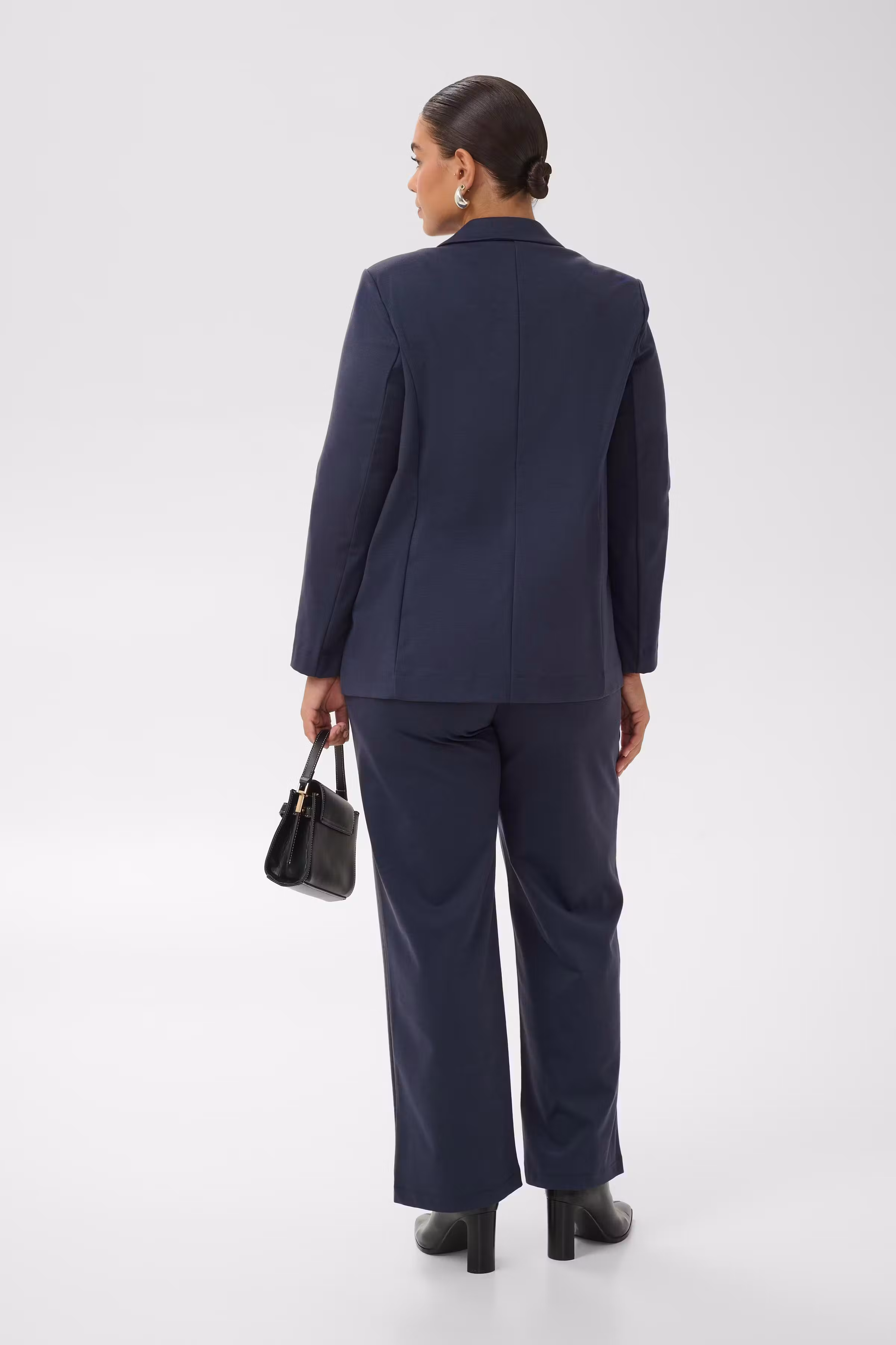 KCjenna Blazer LOOKBOOK BACK 10584812-193927