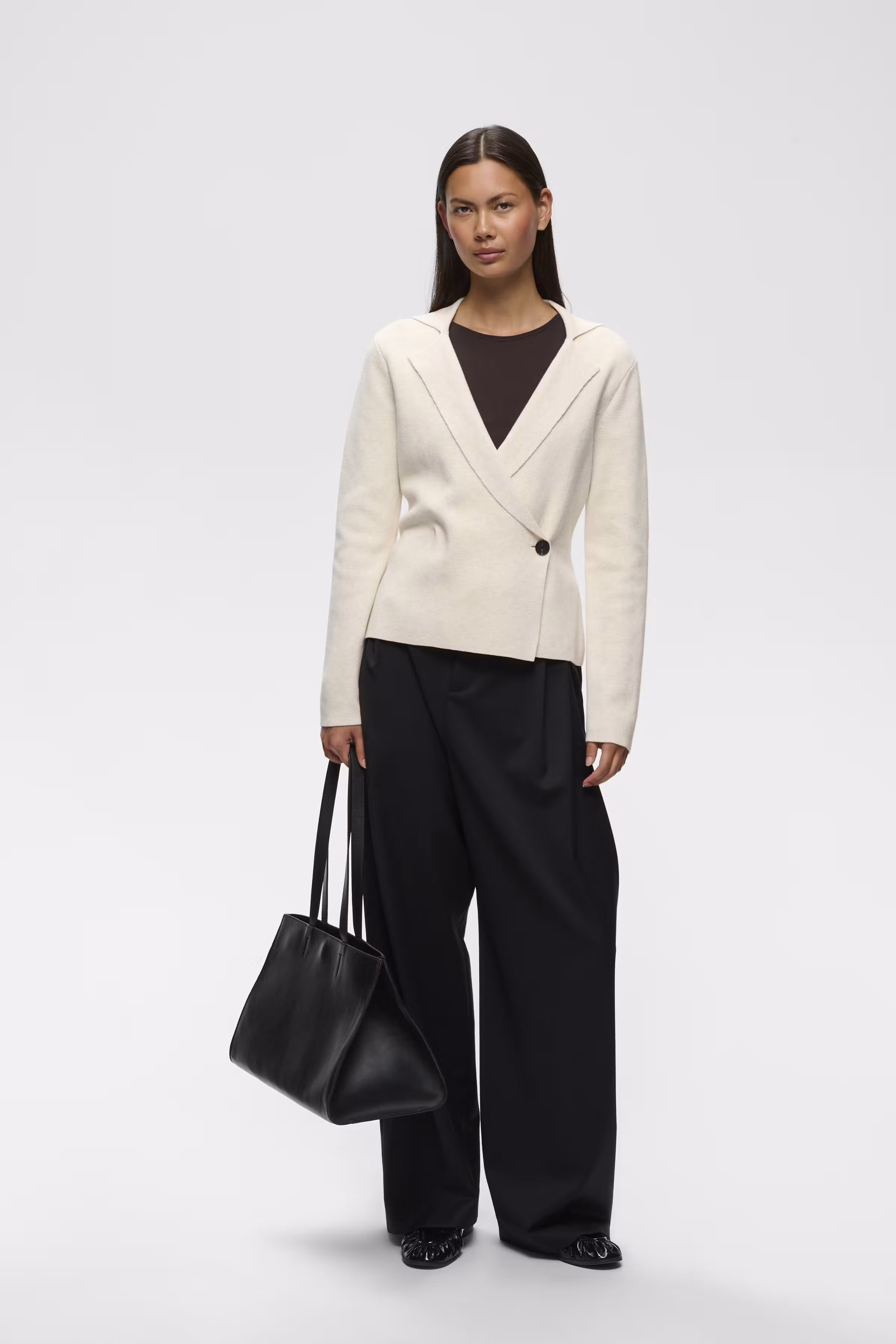 TILDAIW Cardigan LOOKBOOK FRONT 30112914-1109071