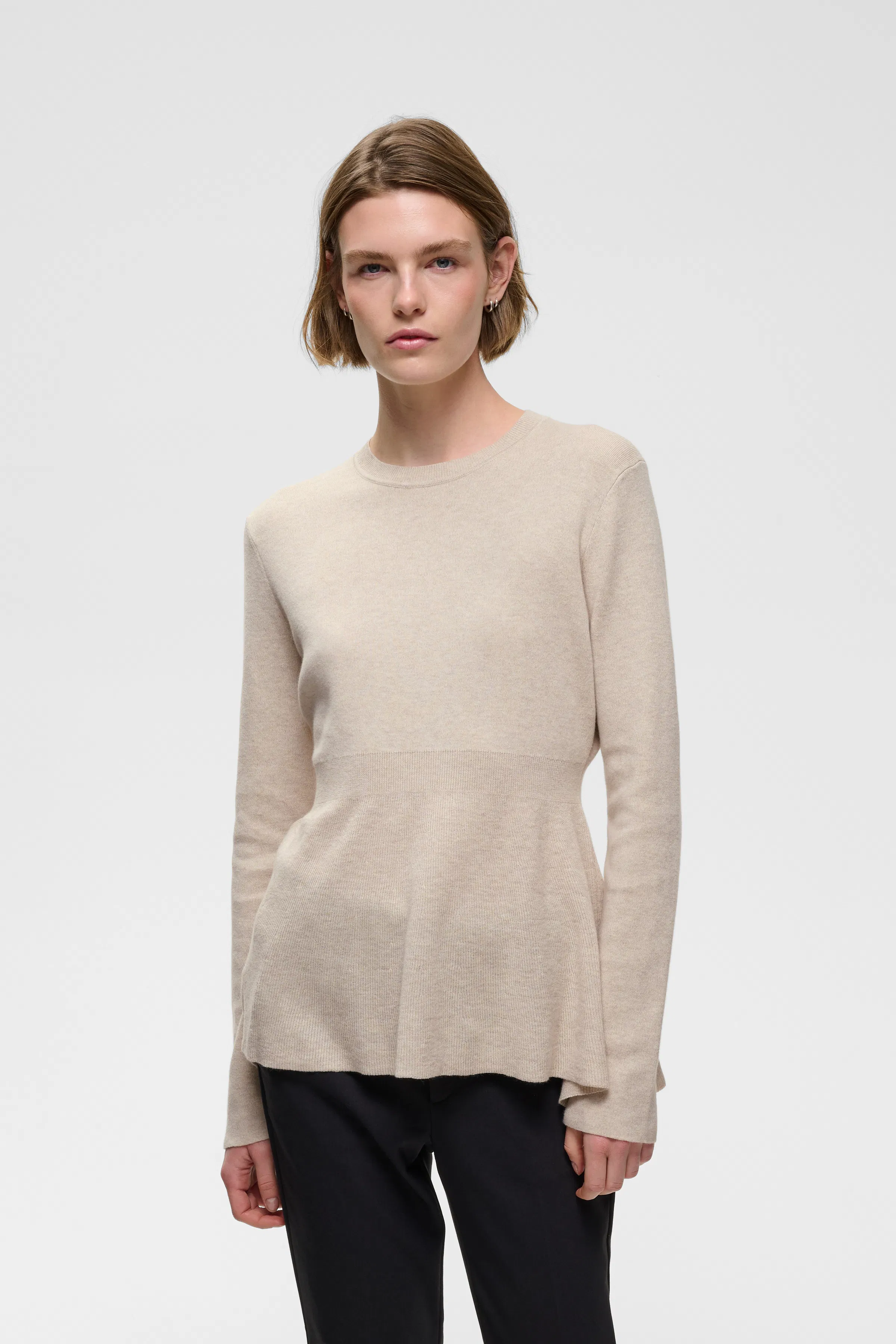 DoraIW Pullover LOOKBOOK FRONT 30111437-300597