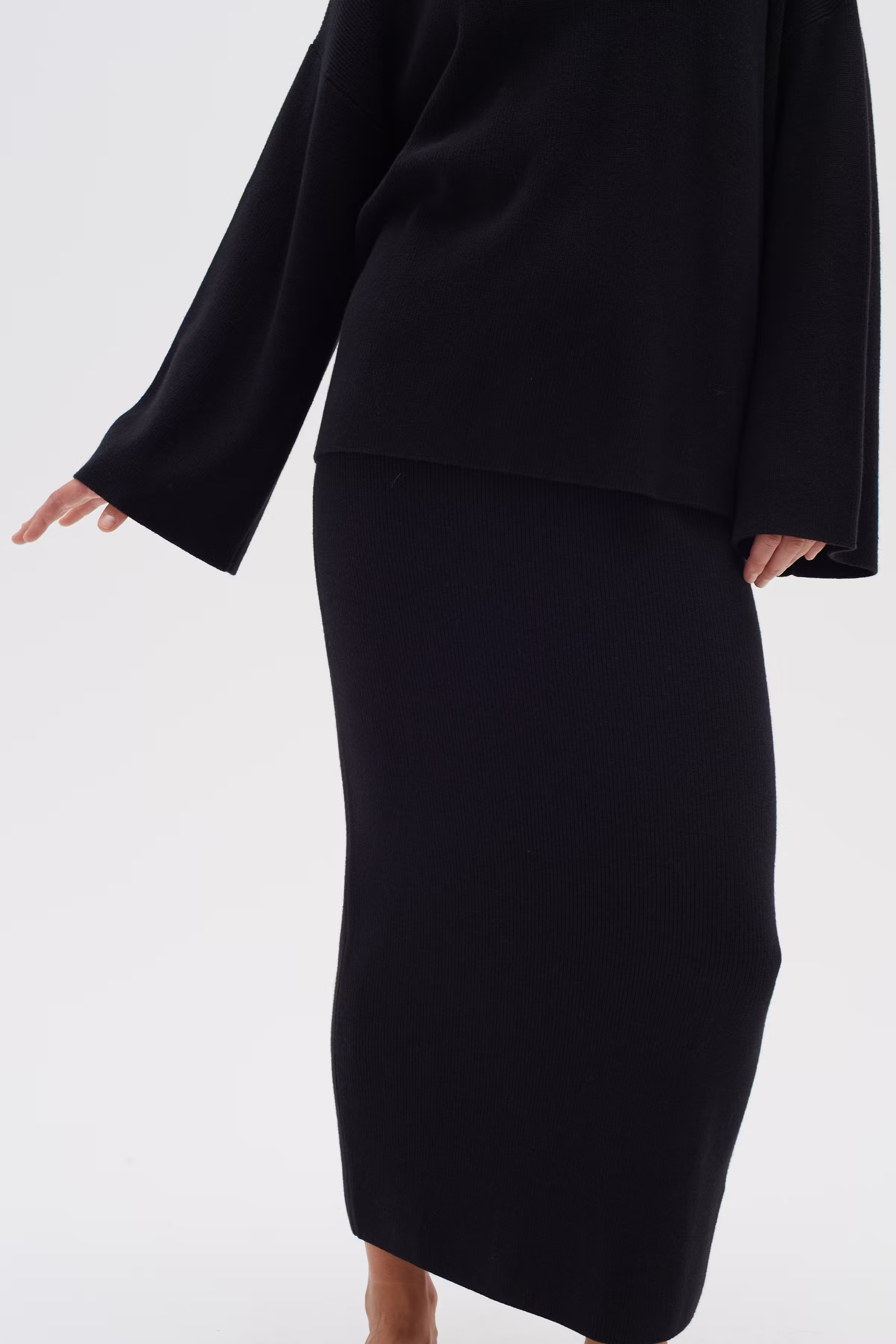 RafeeIW Nederdel LOOKBOOK FRONT 30108619-194008