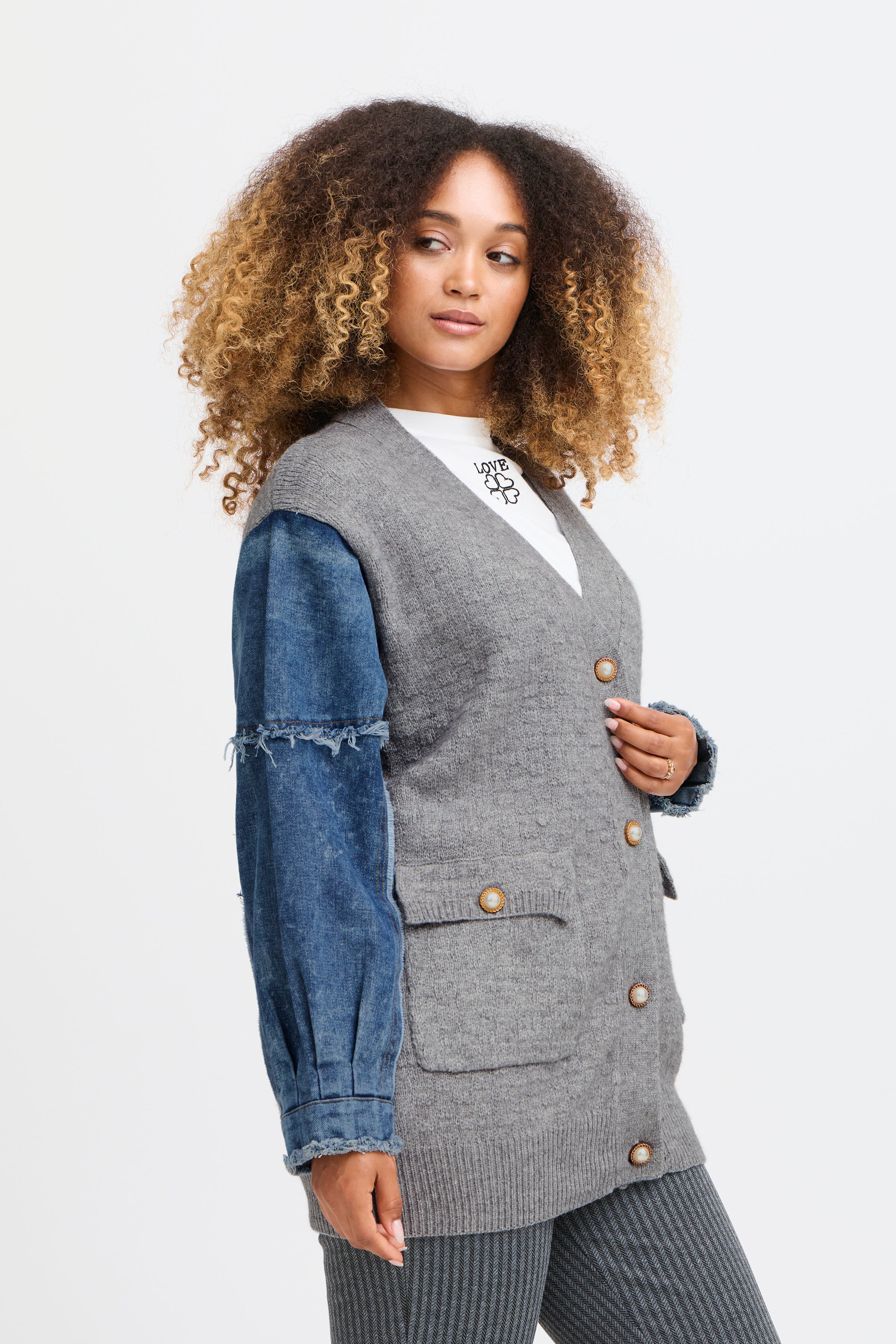 SBBILOBA Cardigan LOOKBOOK FRONT 22100830-203619