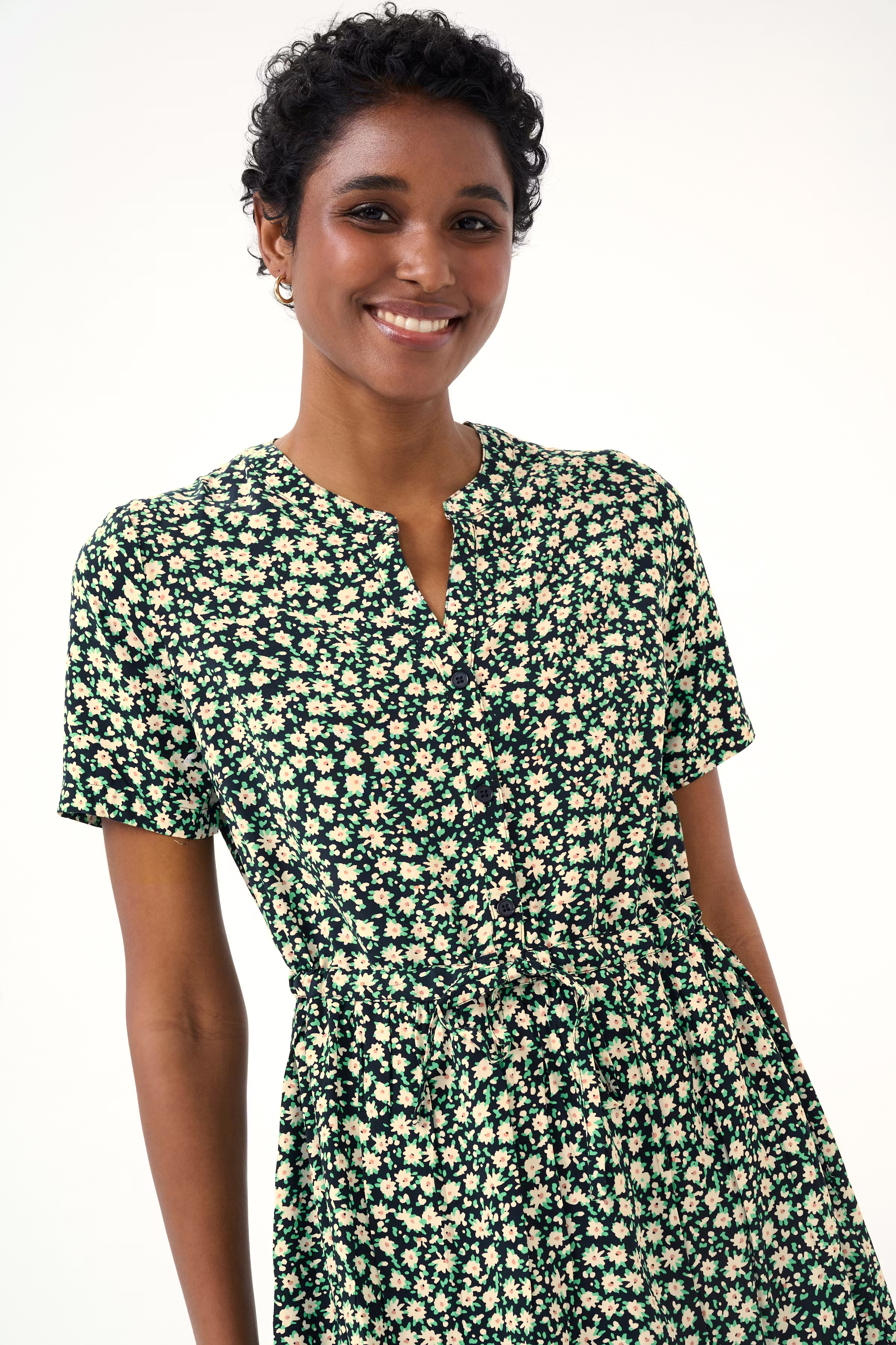 CRTiah Kjole LOOKBOOK DETAIL 10609700-106206