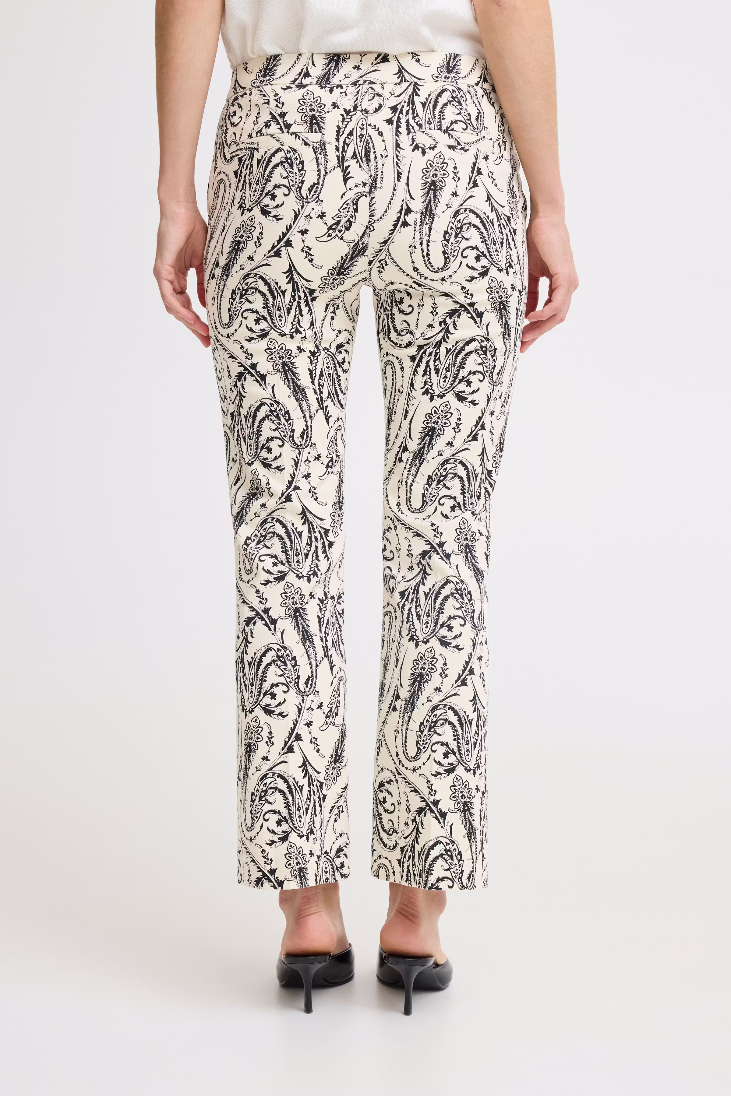 BYDECKA Hose LOOKBOOK BACK 20816473-204644