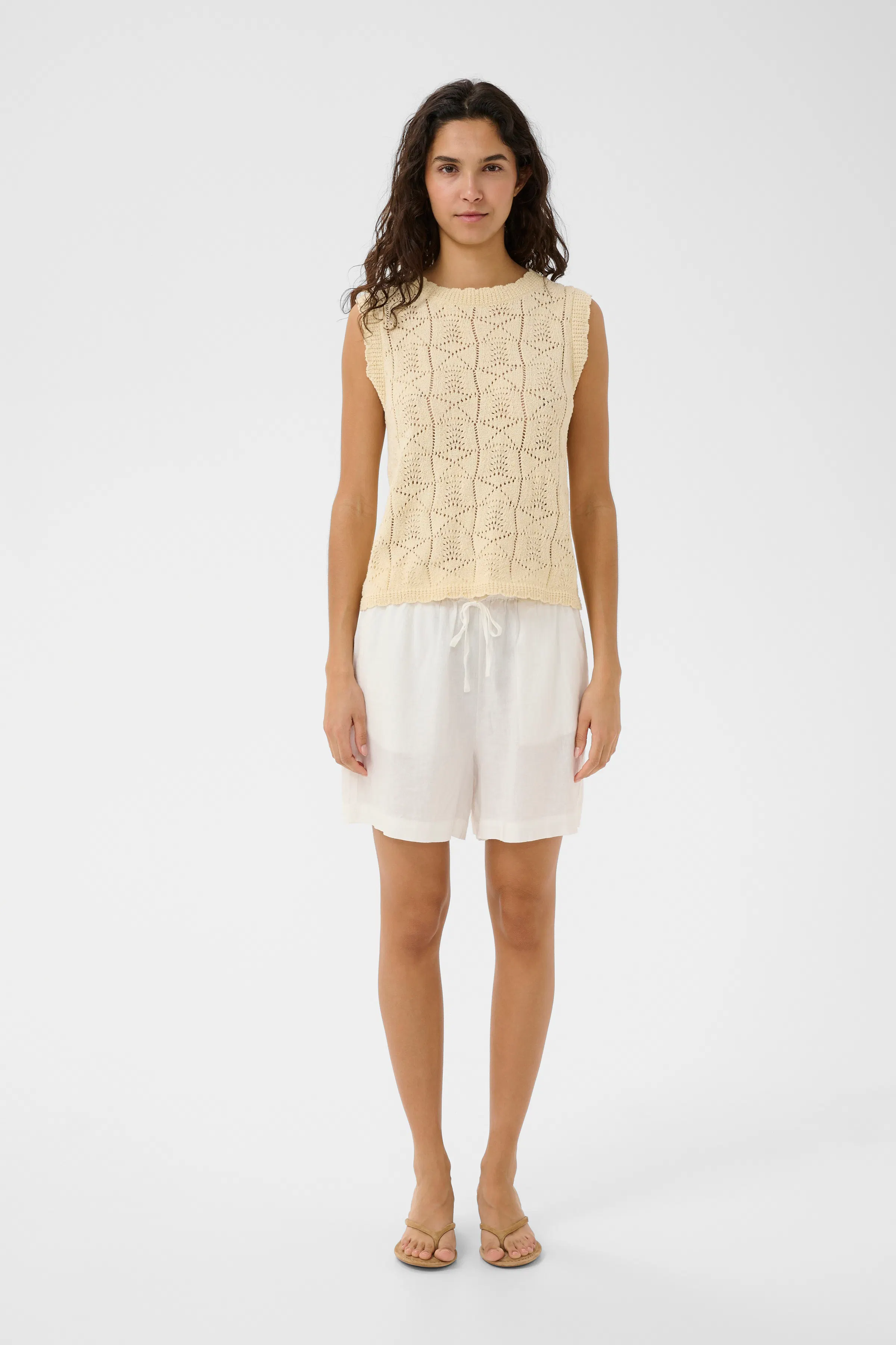 SLAria Shorts LOOKBOOK FRONT 30409285-111001