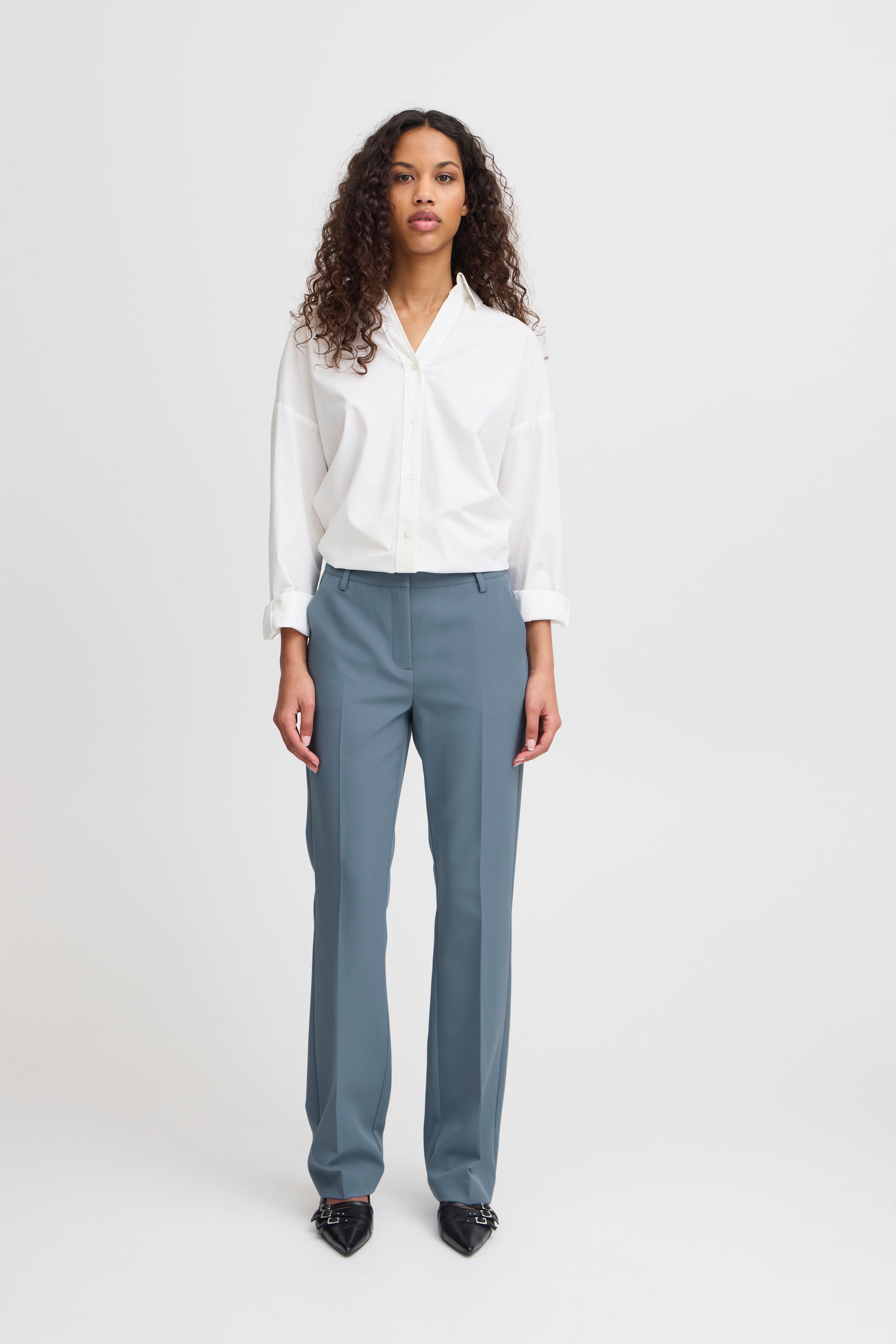 IHLEXI Trousers LOOKBOOK FRONT 20111211-184215