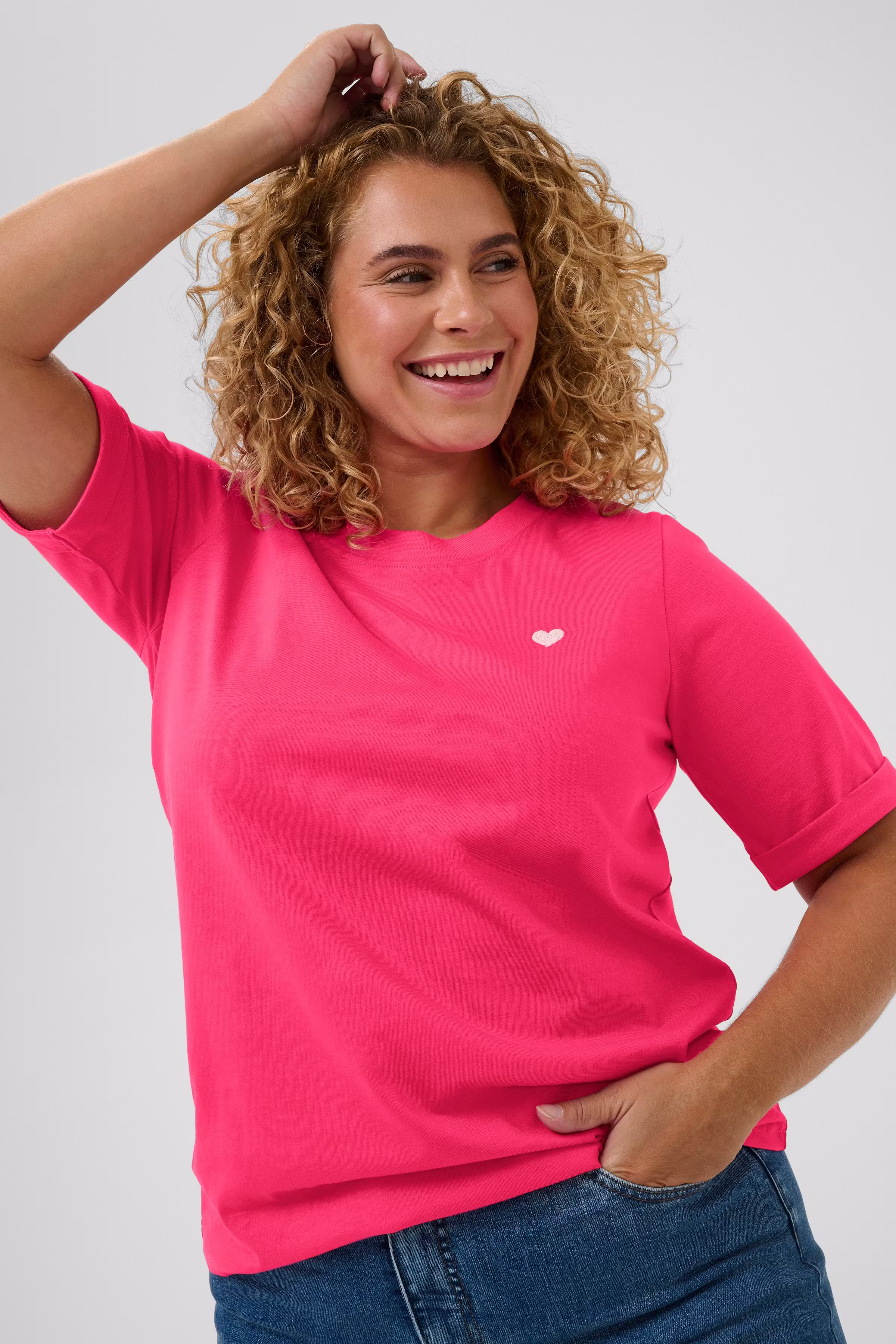 KCart T-shirt LOOKBOOK DETAIL 10583546-109422